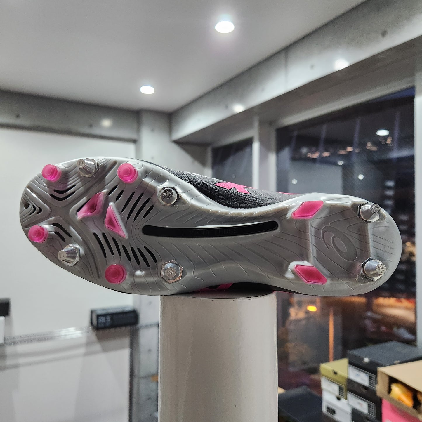 Mix processing (with wrench stud 2,750 yen) Delivery time 6 business days My right arm