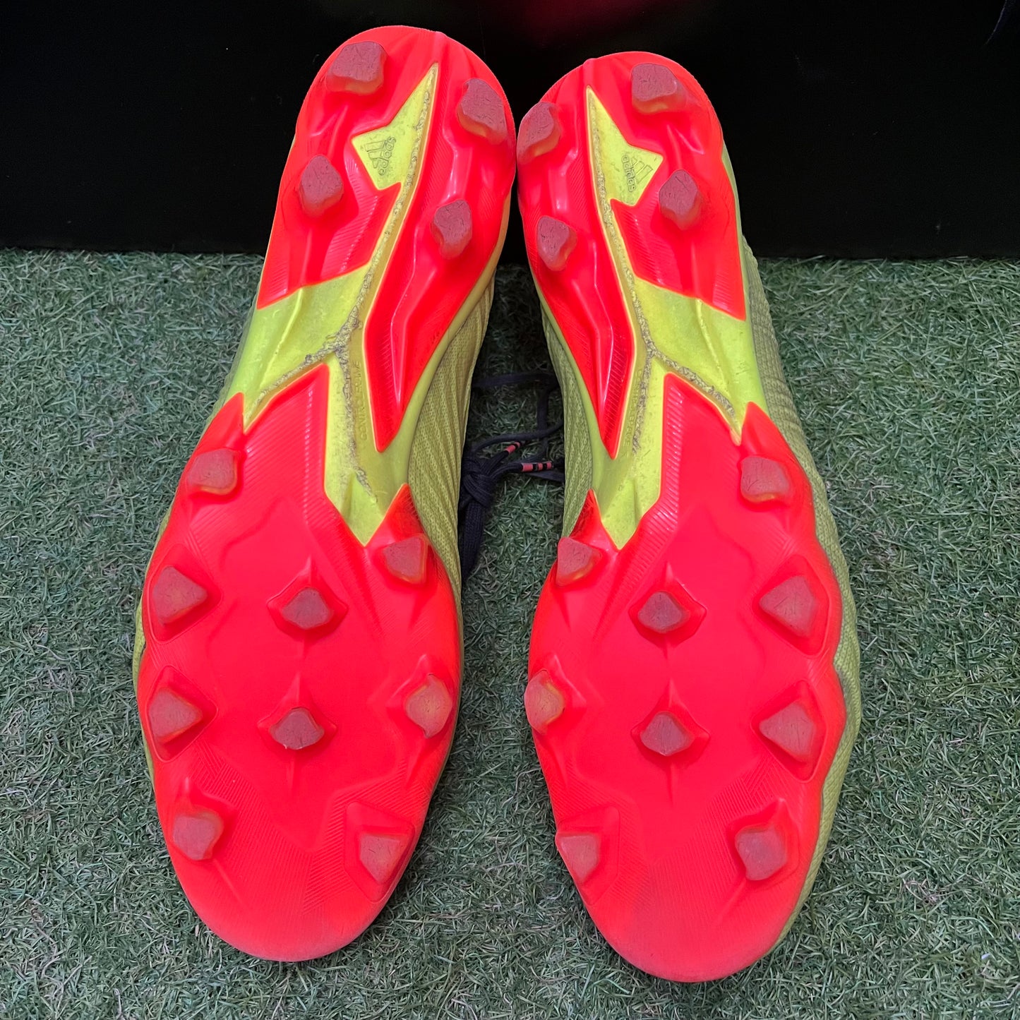 27.0 cm Used Goods中古スパイクPredator 18.1 HG