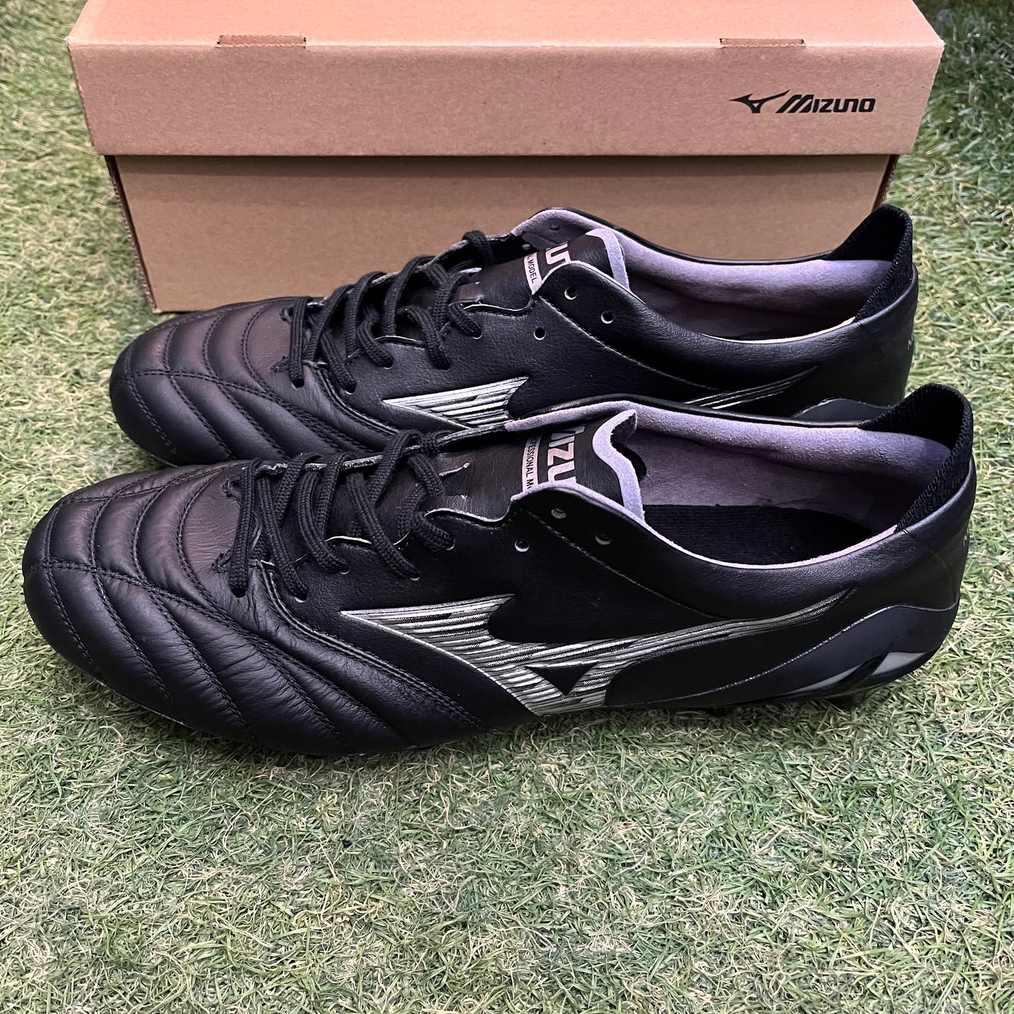 日本未発売 モレリアネオ4 エリート P1GA243203 Morelia Neo4 elite