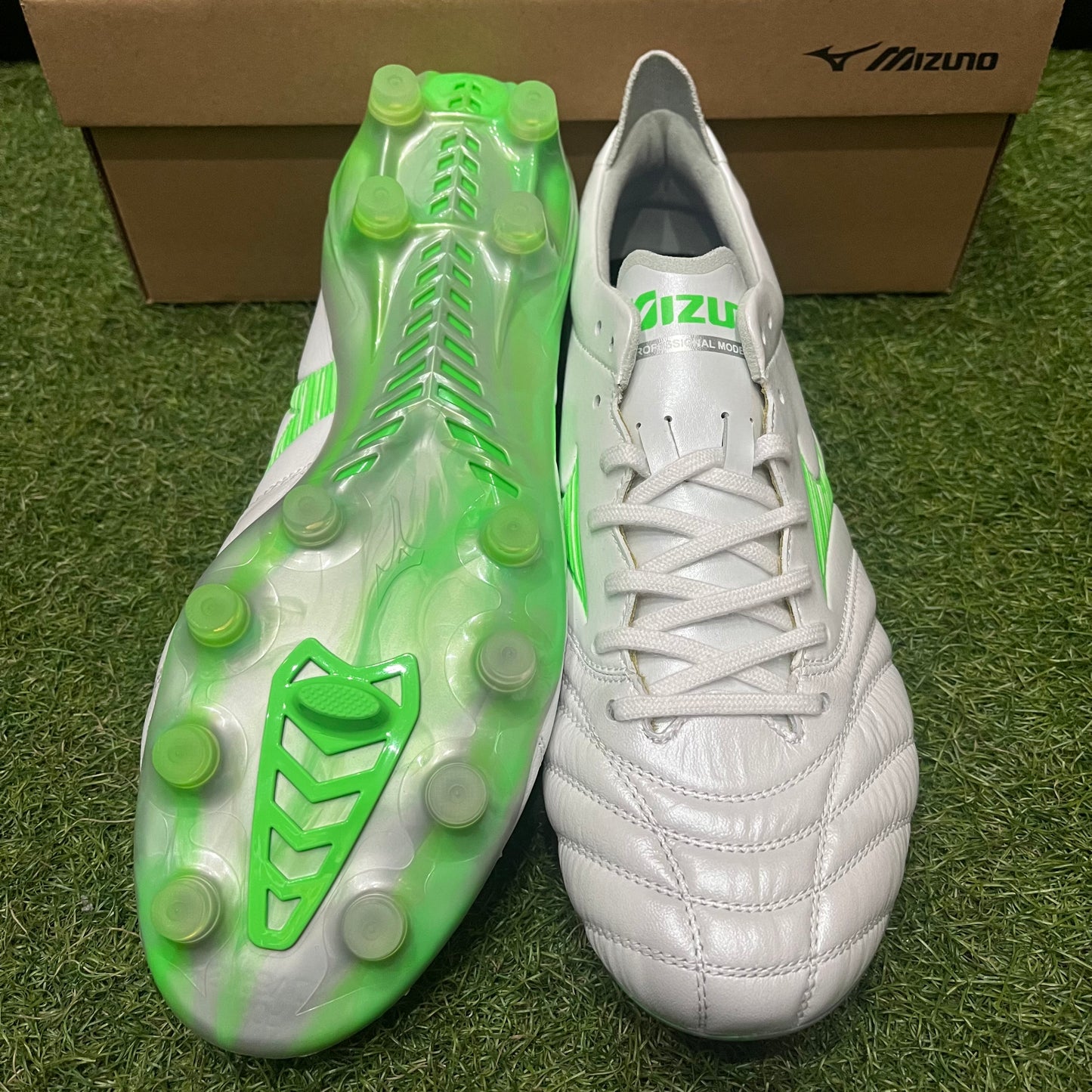 日本未発売 モレリアネオ4 エリート P1GA253237 Morelia Neo4 elite Frontier Pack
