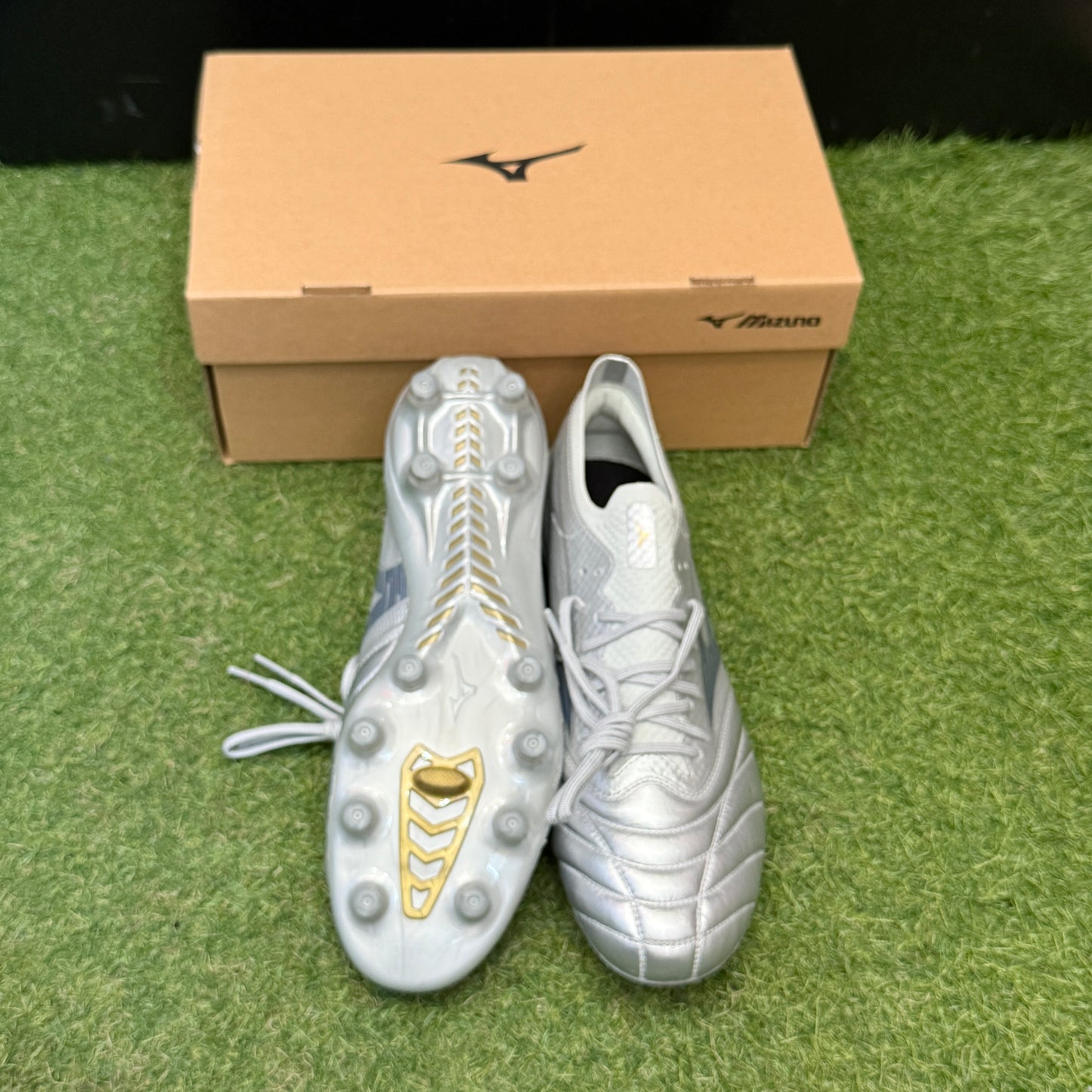 日本未発売 モレリアネオ4 β Elite P1GA254204 Morelia Neo 4 β ベータ PLATINUM SILVER パック プラチナム シルバー パック
