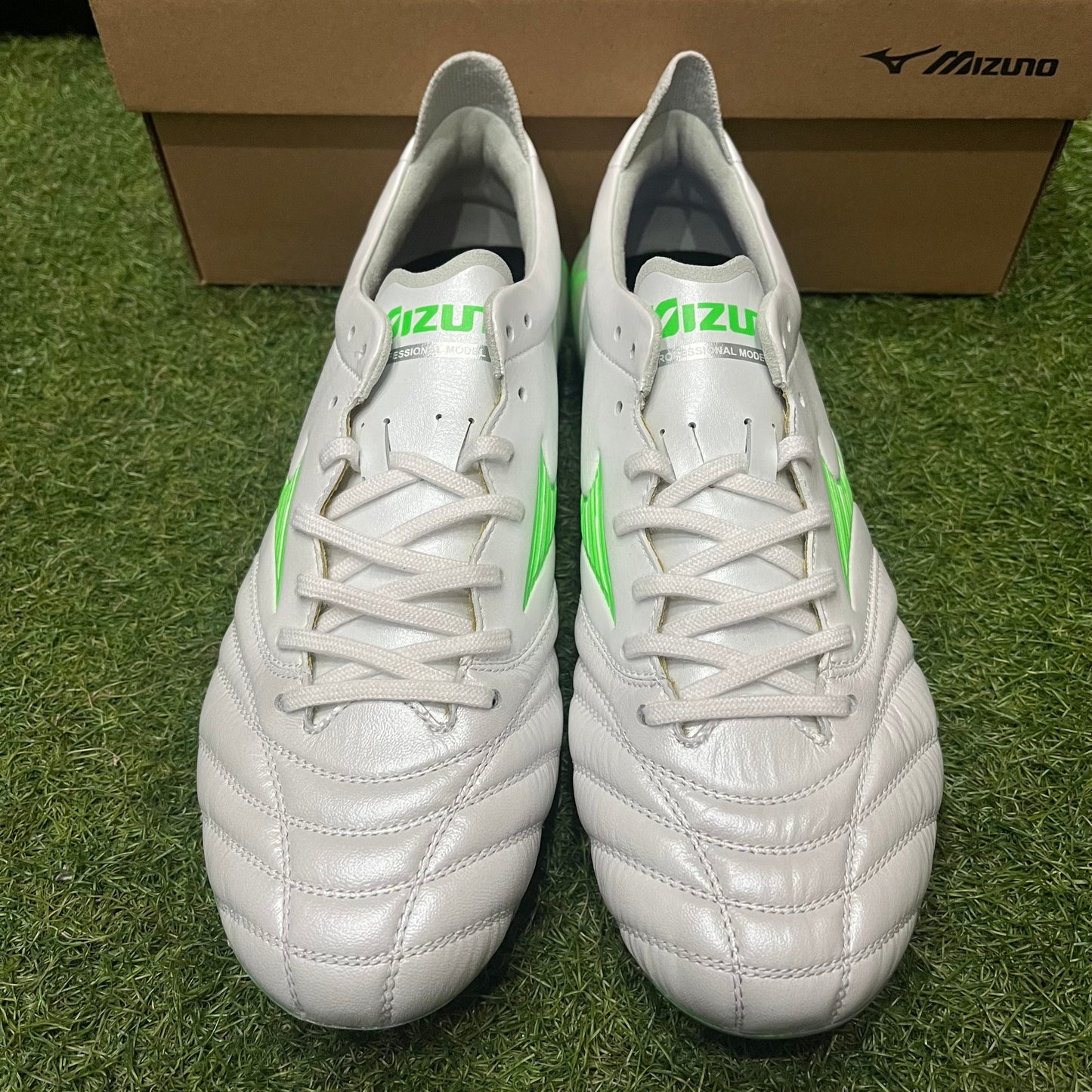 日本未発売 モレリアネオ4 エリート P1GA253237 Morelia Neo4 elite Frontier Pack