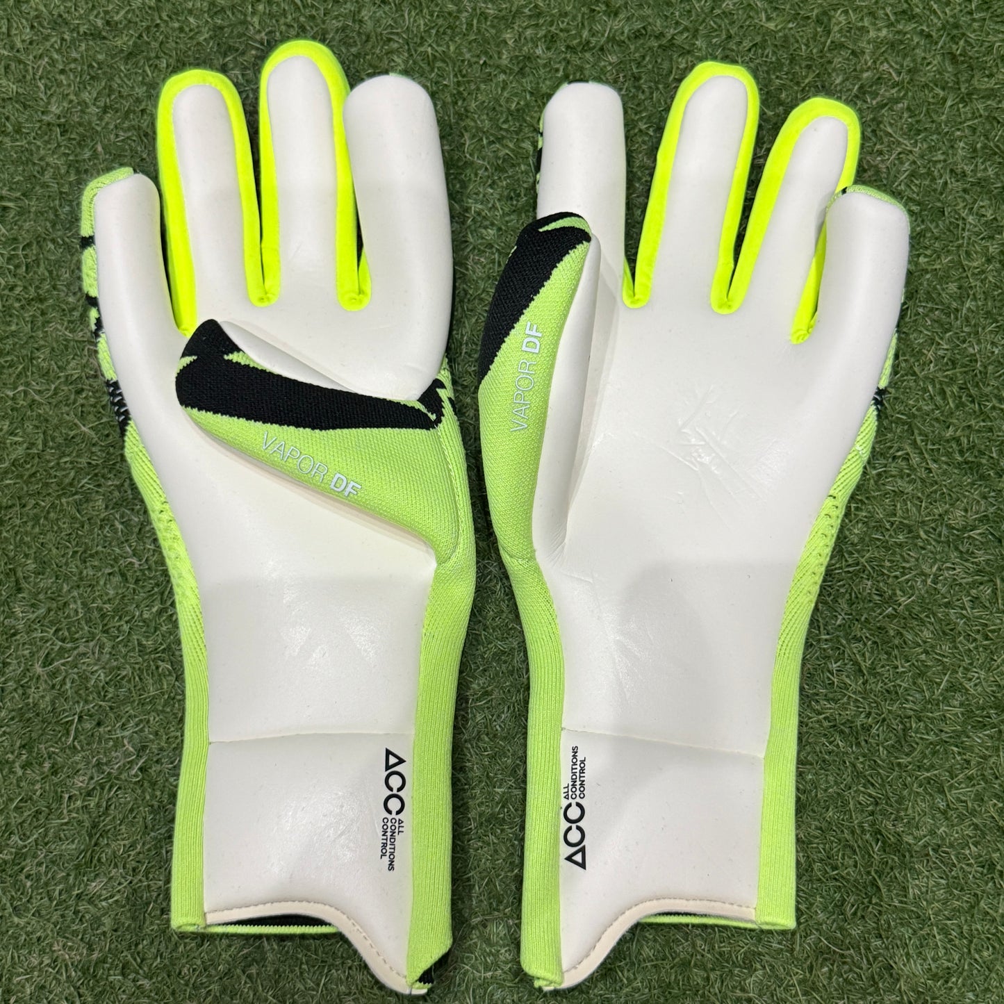 Vapor Dynamic Fit HQ0259 702