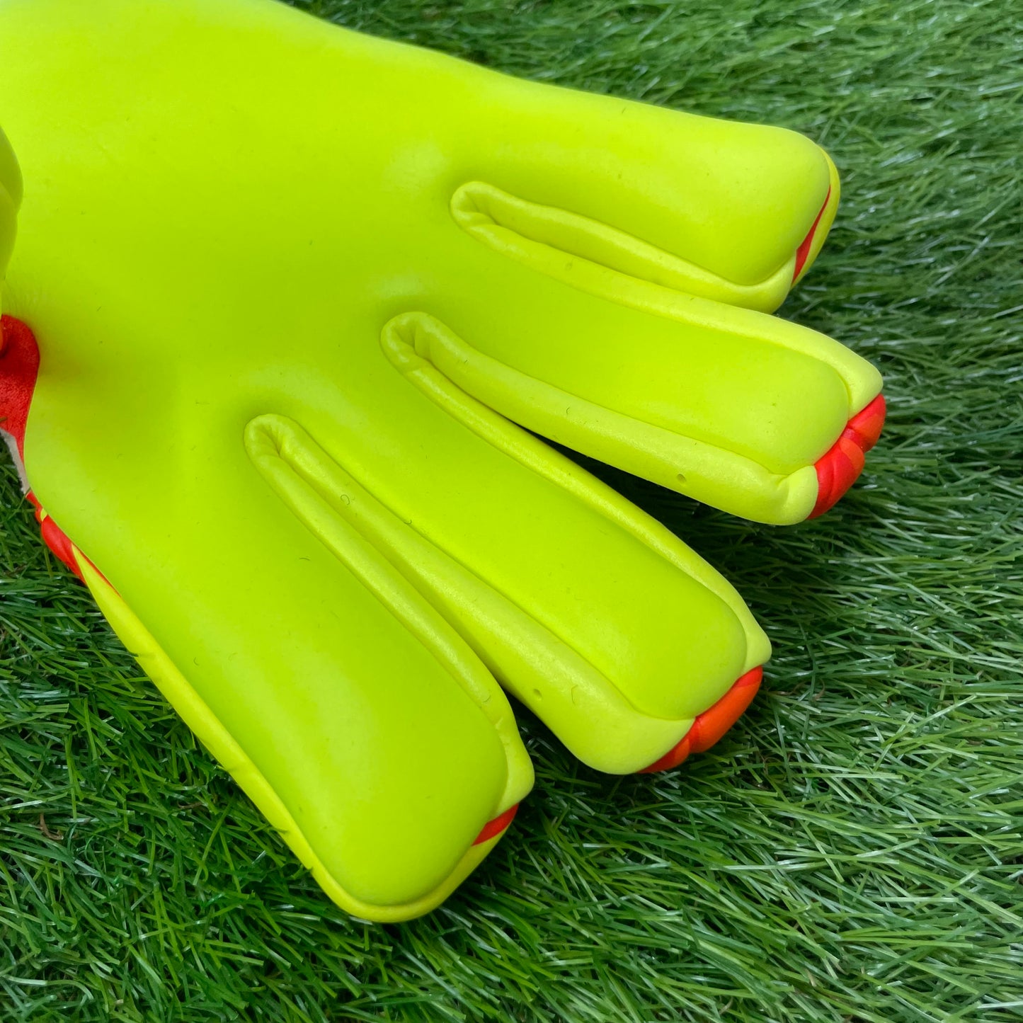 uhlsport ダイナミックインパルス アブソルートグリップ ハーフネガティブ 1011143
