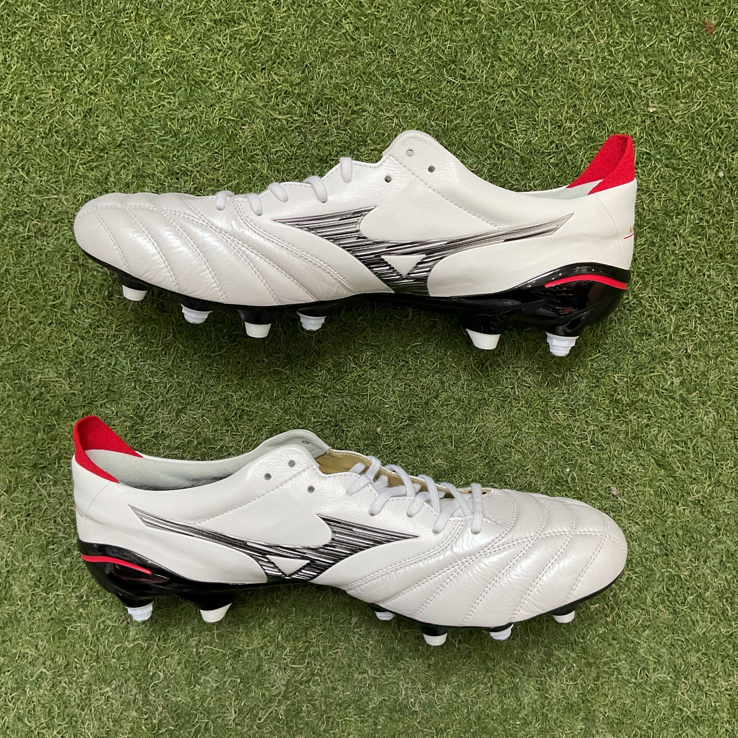 【箱無し】MORELIA NEO4 JAPAN MIX 28.5 P1GC233009