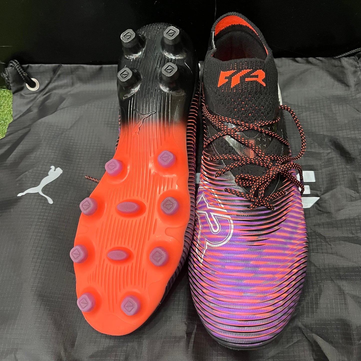 26.0cm Used Goods中古スパイクPUMA Future8 Ultimate HG/AG