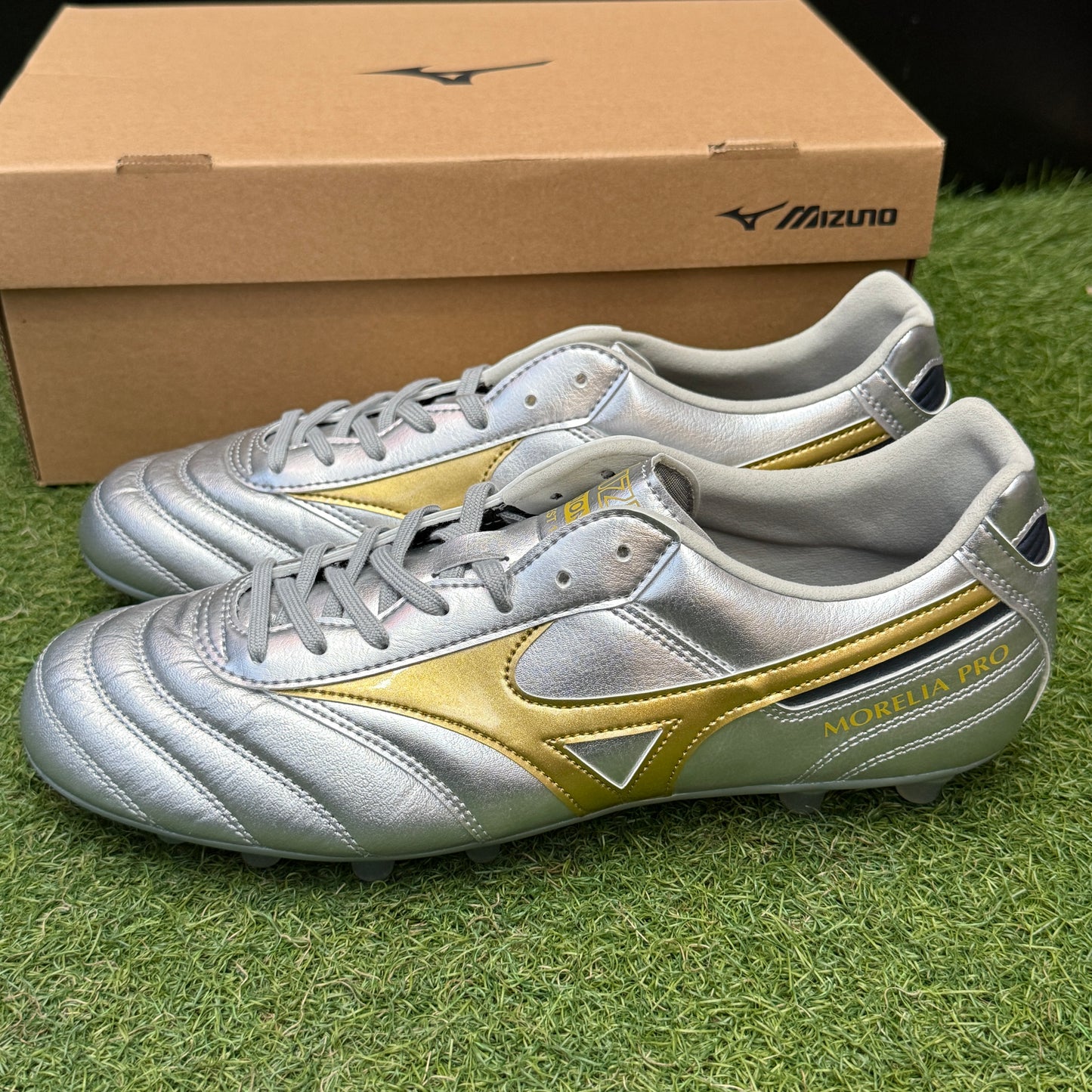 日本未発売 モレリア2 Pro AG P1GA251404 morelia 2 pro AG PLATINUM SILVER パック プラチナム シルバー パック