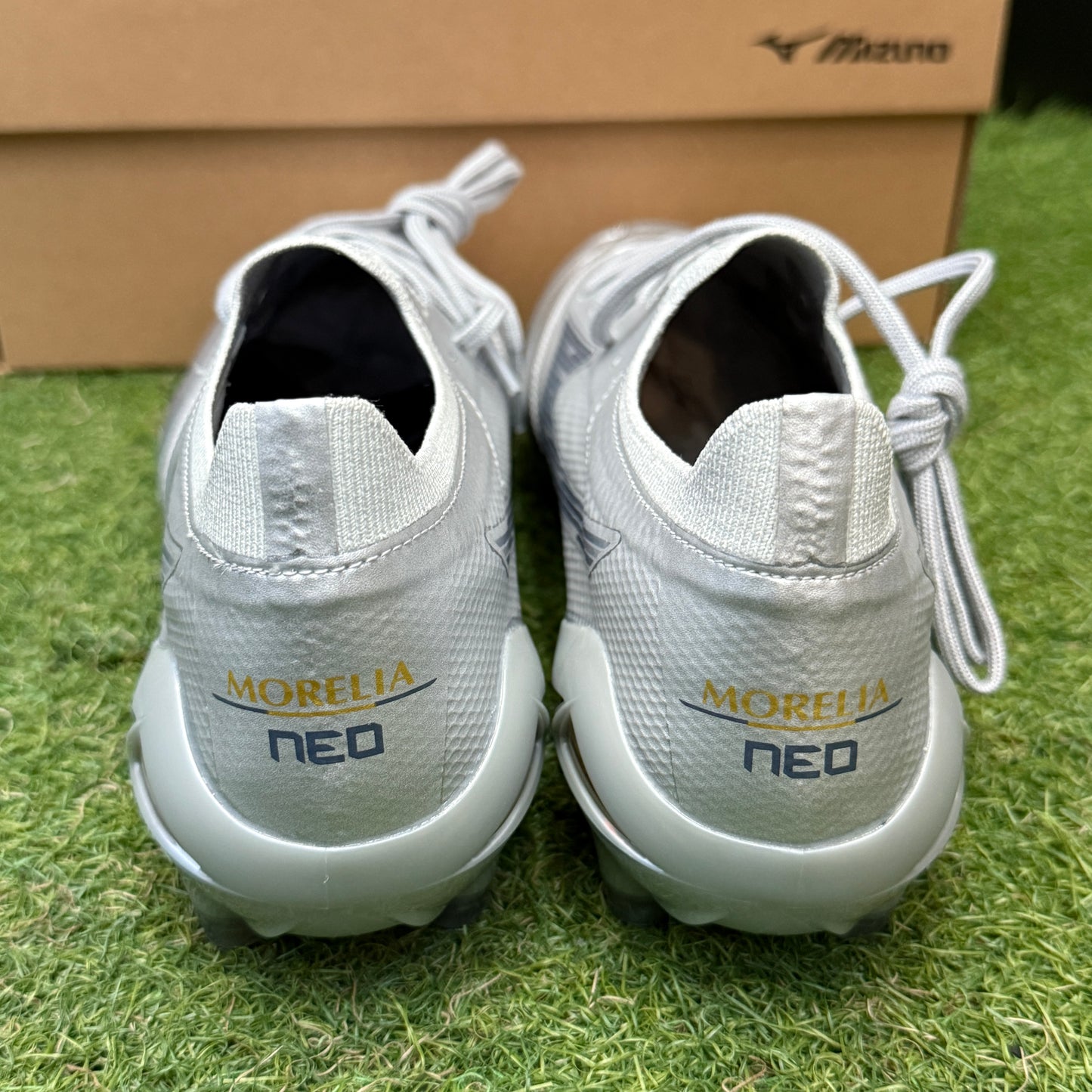 日本未発売 モレリアネオ4 β Elite P1GA254204 Morelia Neo 4 β ベータ PLATINUM SILVER パック プラチナム シルバー パック