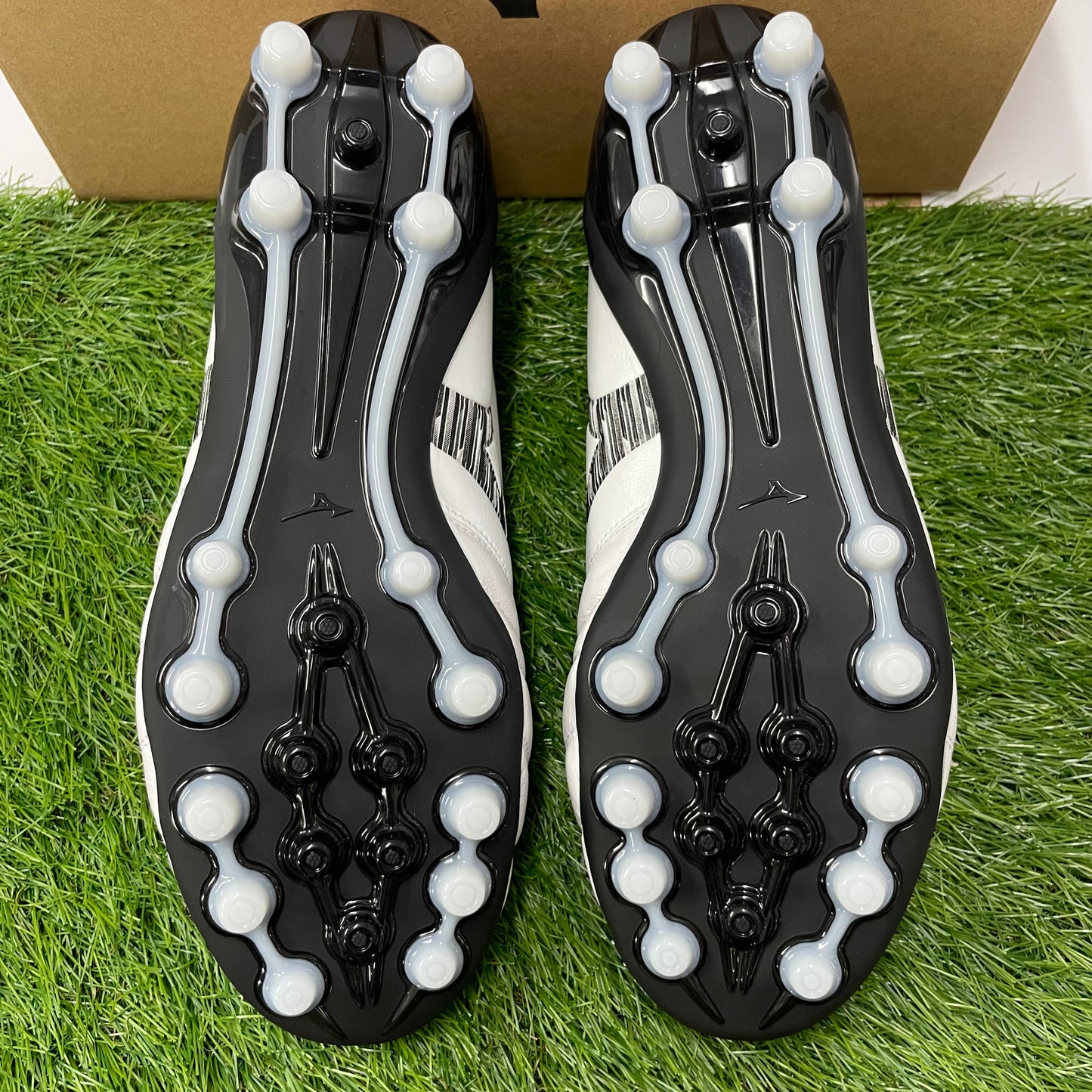 日本未発売 モレリアネオ4 エリート AG P1GA253309 Morelia Neo4 elite ag