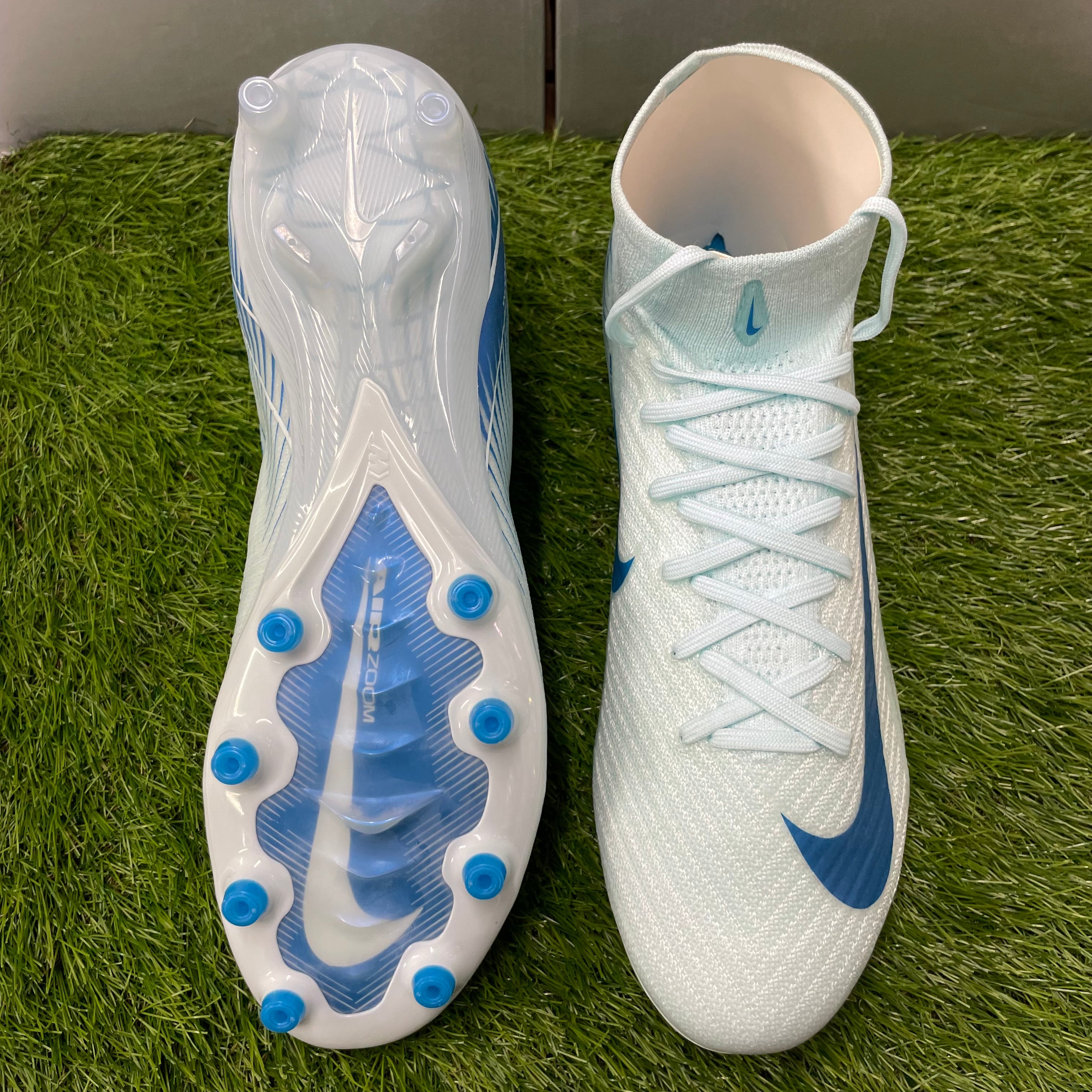 EF580A9D-F8E7-41D4-A5B9-