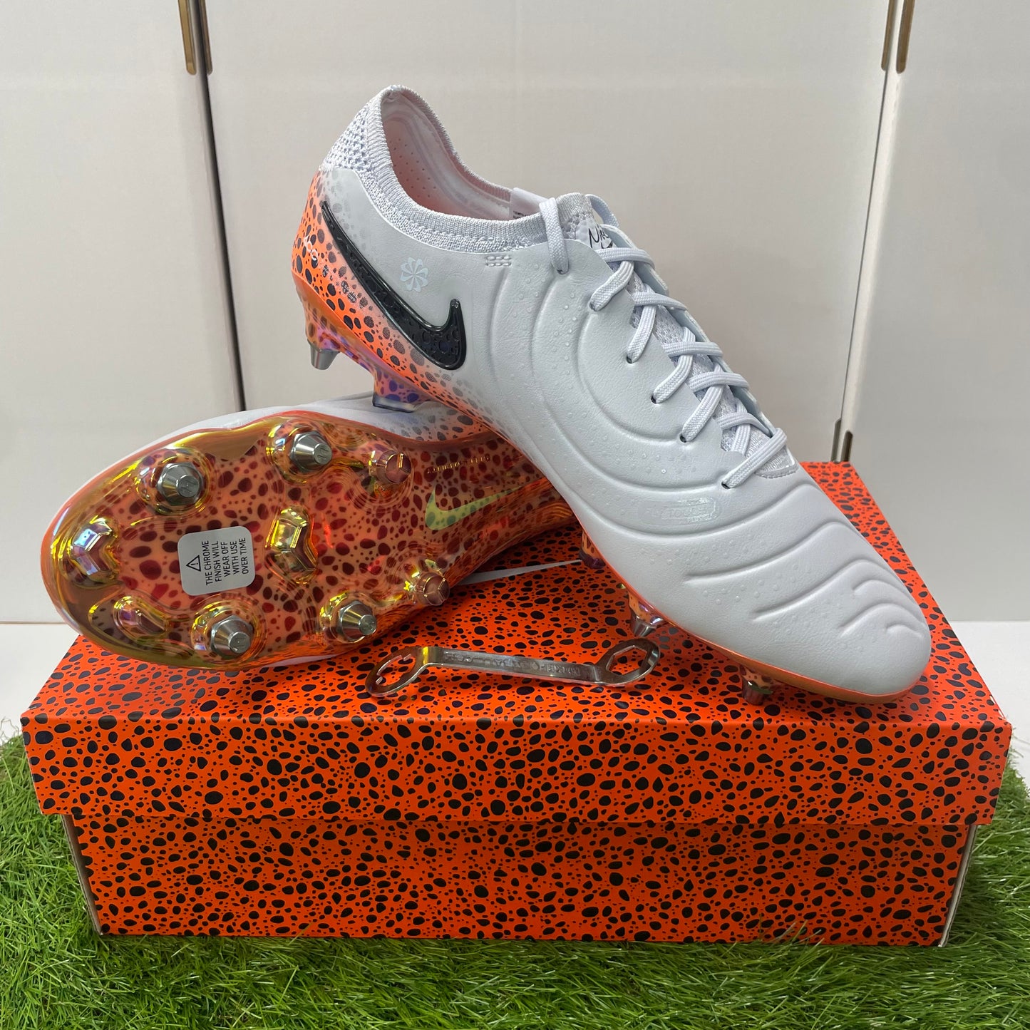 日本未発売 ティエンポレジェンド 10 エリート SG-PRO HF4824 900 Tiempo legend Elite