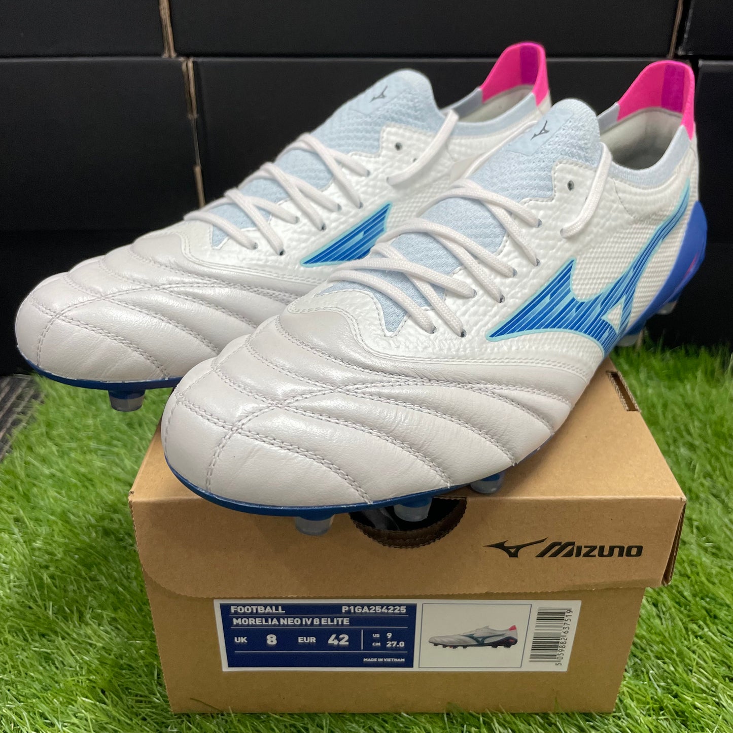 日本未発売 モレリアネオ4 β Elite P1GA254225 morelia neo 4