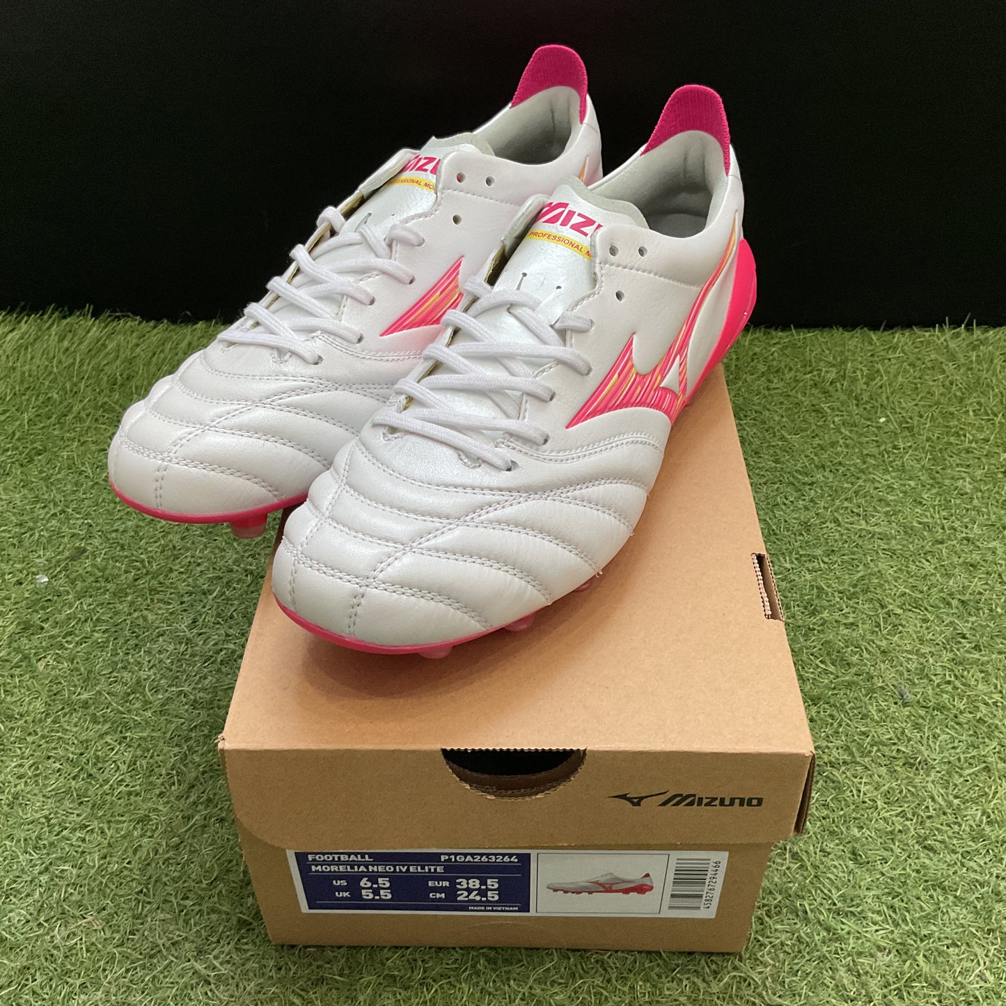 日本未発売 モレリアネオ4 エリート P1GA263264 MORELIA NEO4 ELITE