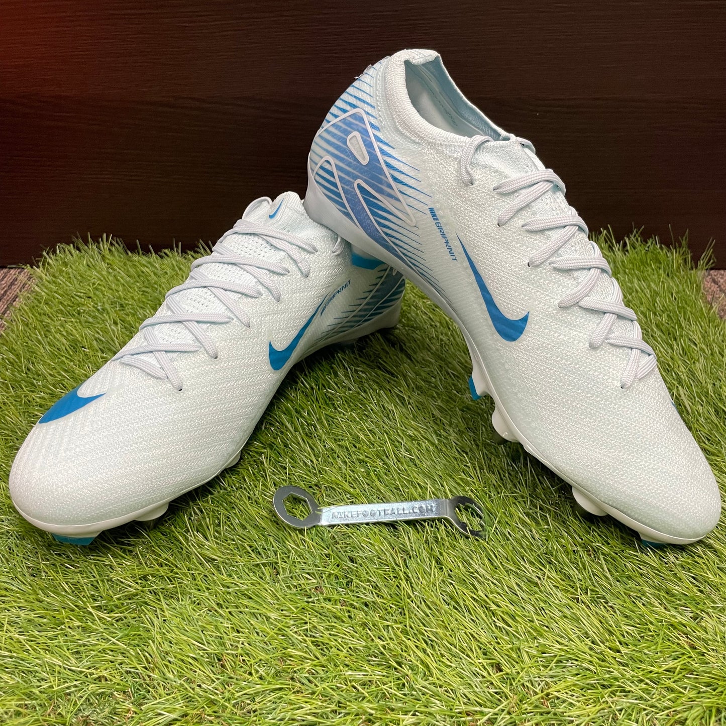 ズーム ヴェイパー 16 エリート SG-PRO P HJ2454 400