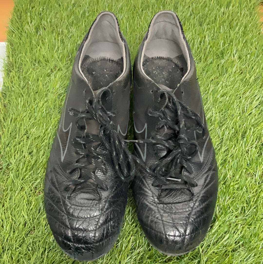 Used Goods used spikes Tiempo Legend 7 HG