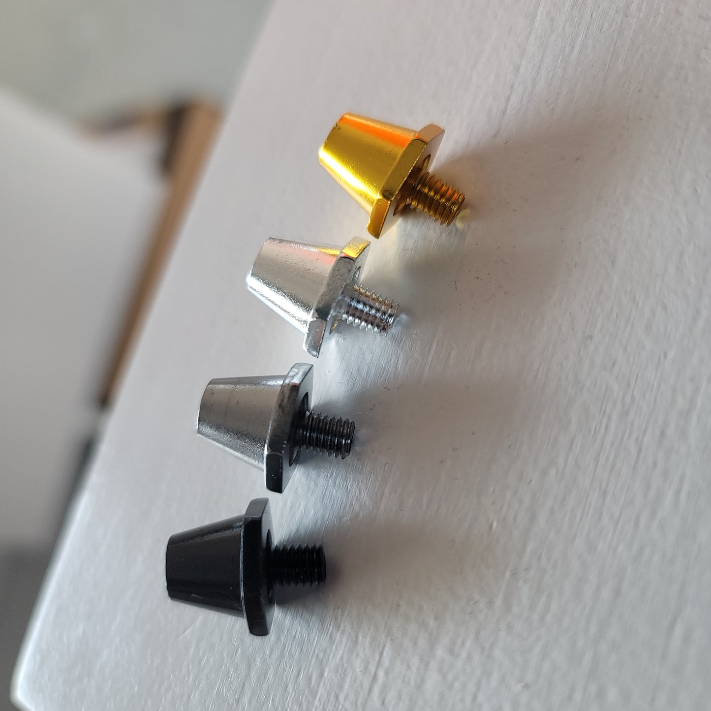 Mix processing (with wrench stud 2,750 yen) Delivery time 6 business days My right arm
