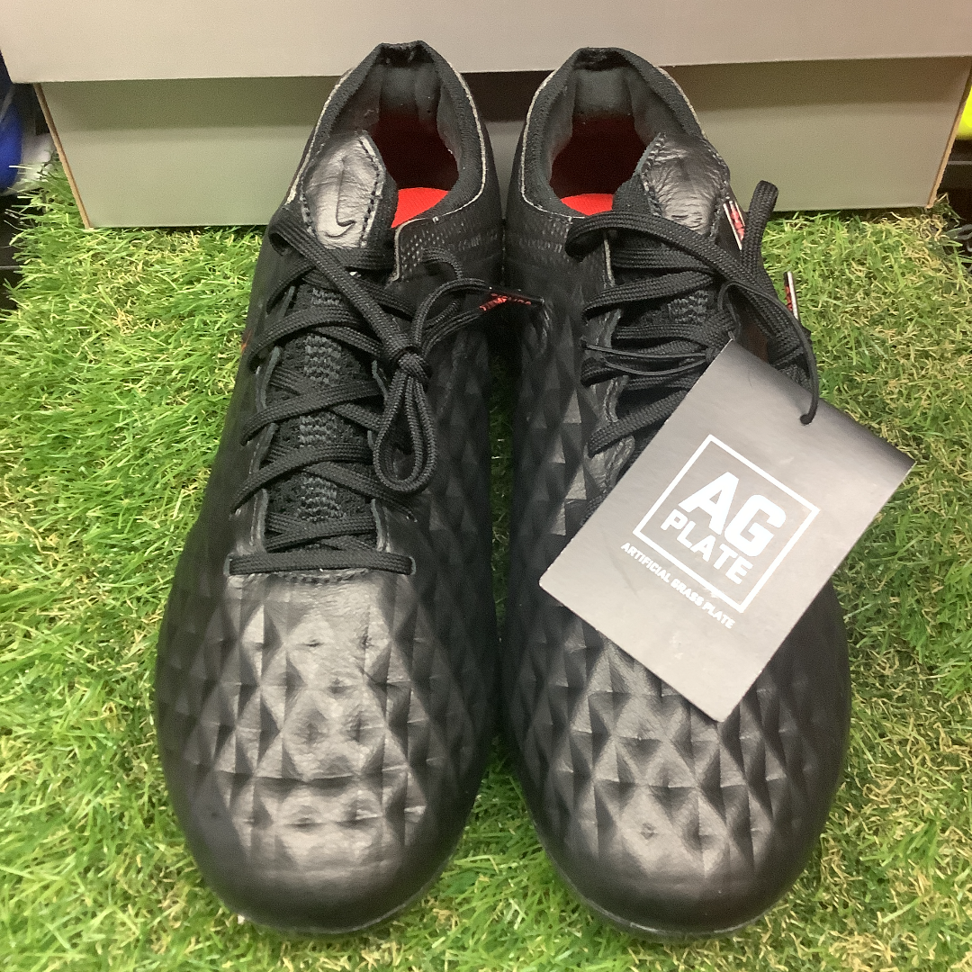 Tiempo Legend 8 AG-PRO BQ2696 060