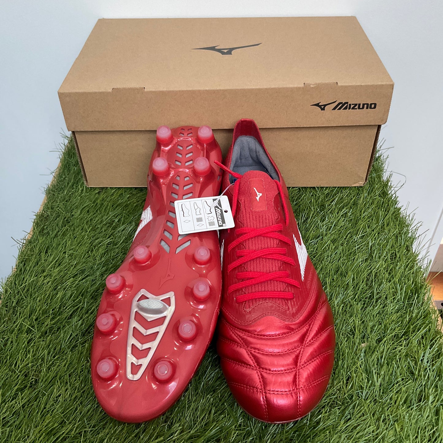 Morelia Neo 3 β Elite P1GA229160 Passion Red Beta