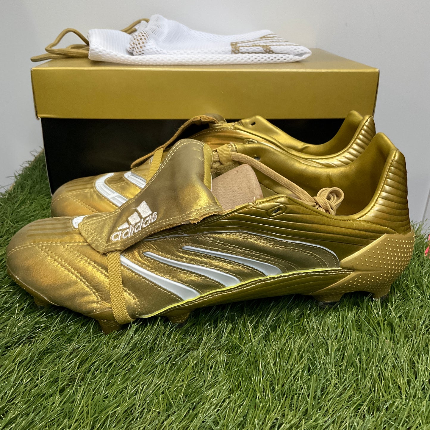 Predator ABSOLUTE FG Reissue HP9137