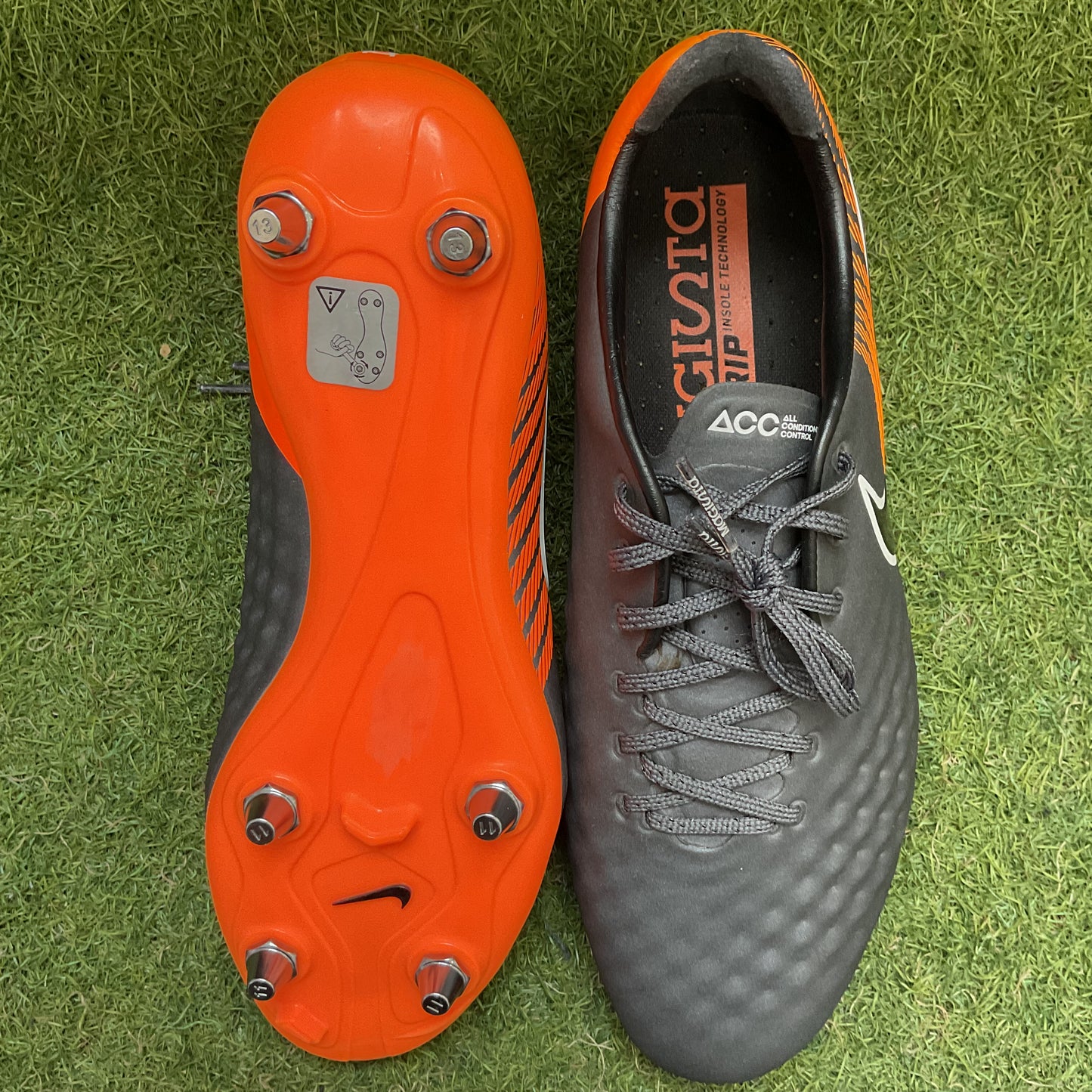 【箱無し】Magista Opus SG 26.0cm AH7404 081