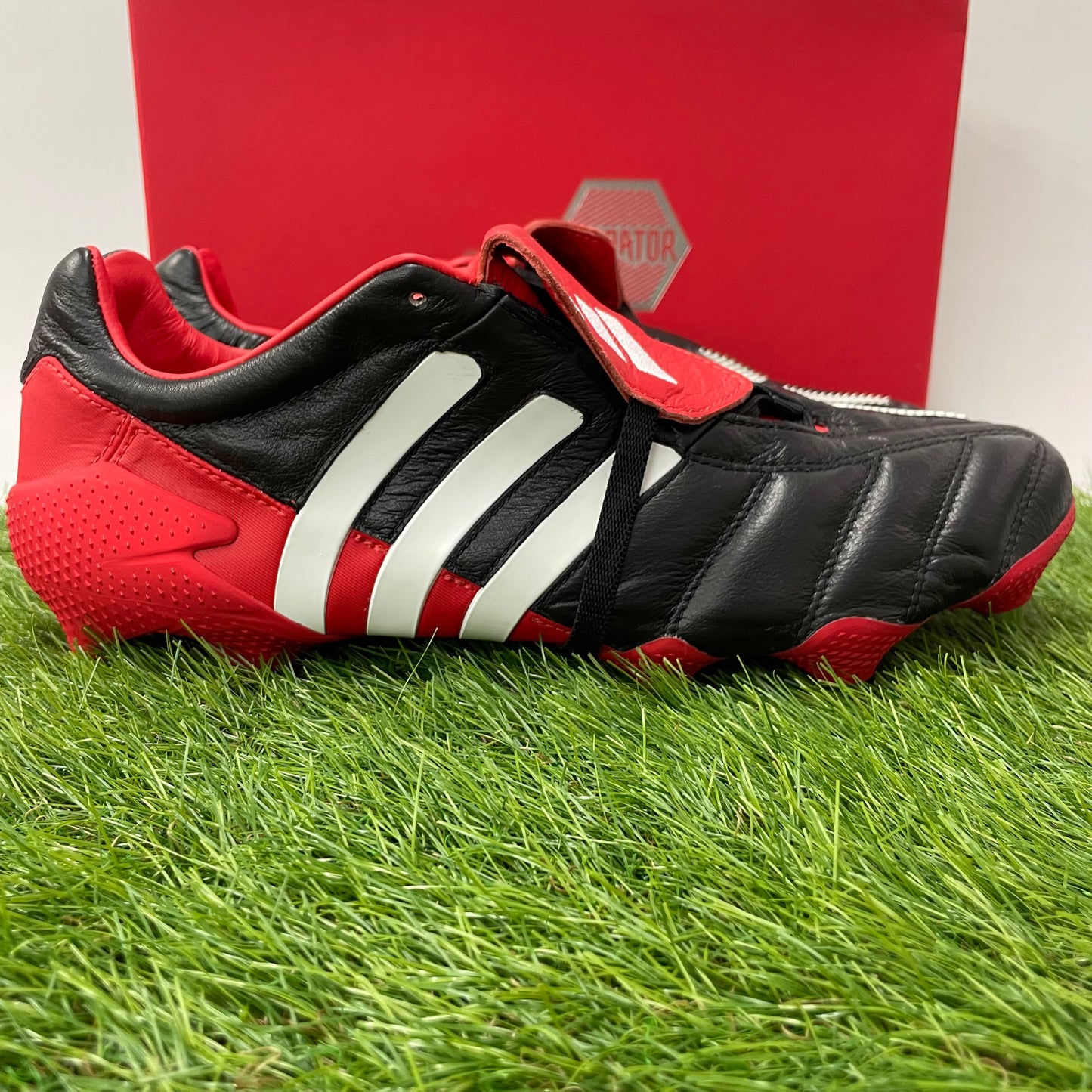 Predator MANIA SG 復刻 GZ2143