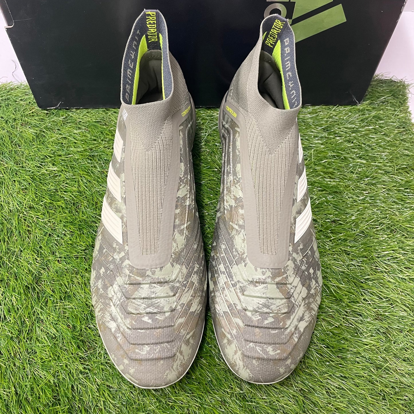 プレデター19+ FG EF8204