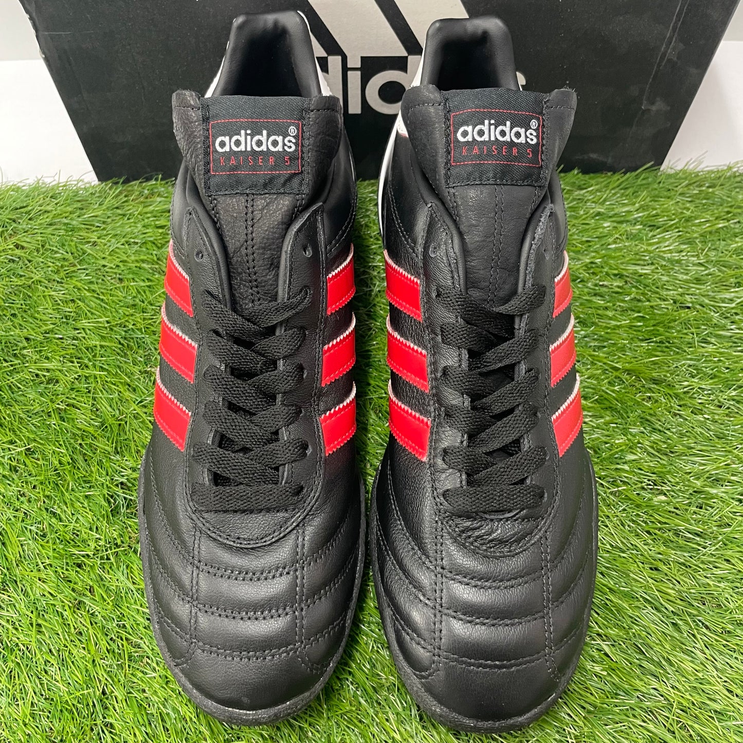 日本未発売 KAISER 5 TEAM RED STRIPES  677357