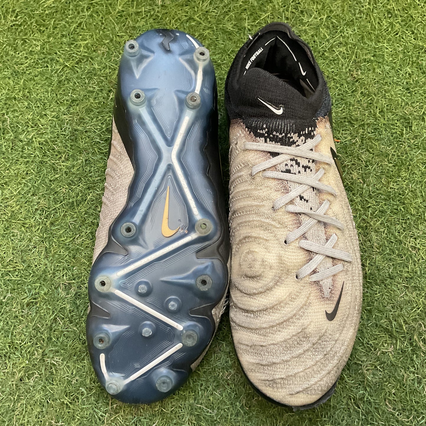 C 24.0 cm Used Goods中古スパイクPhantom GX2 Elite AG-PRO