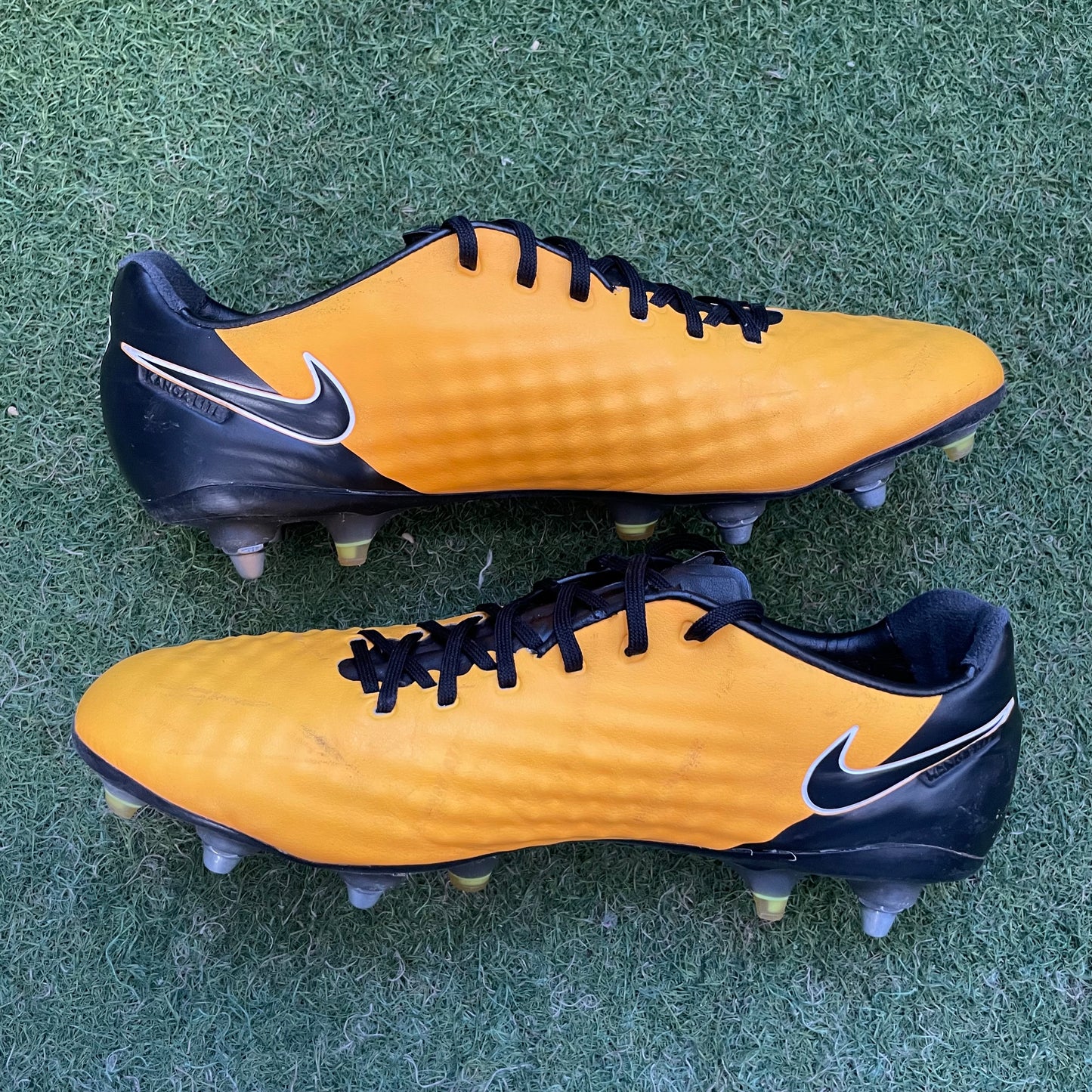 28.5 cm Used Goods 中古スパイク Magista Opus 2 SG ANTI CLOG