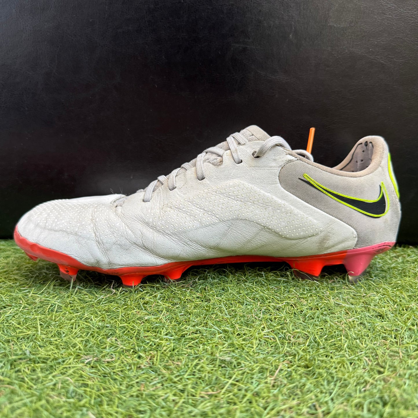 26.0 Used Goods中古スパイクTiempo Legend 9 FG ソール折れ