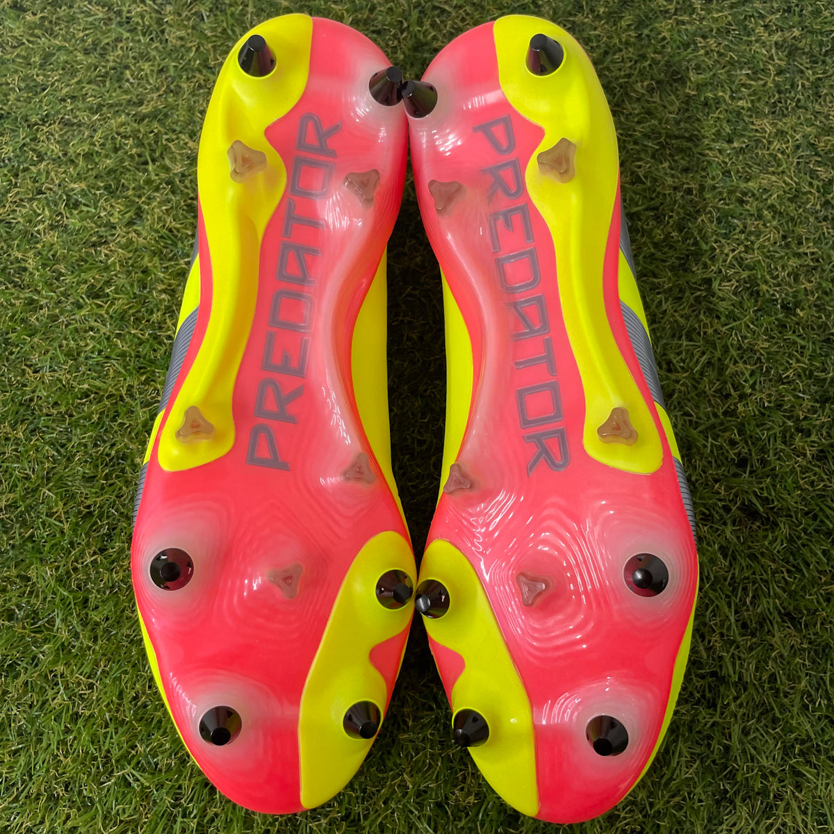 【訳あり未使用品】29.0 cm Used Goods中古スパイク Predator Elite Low SG