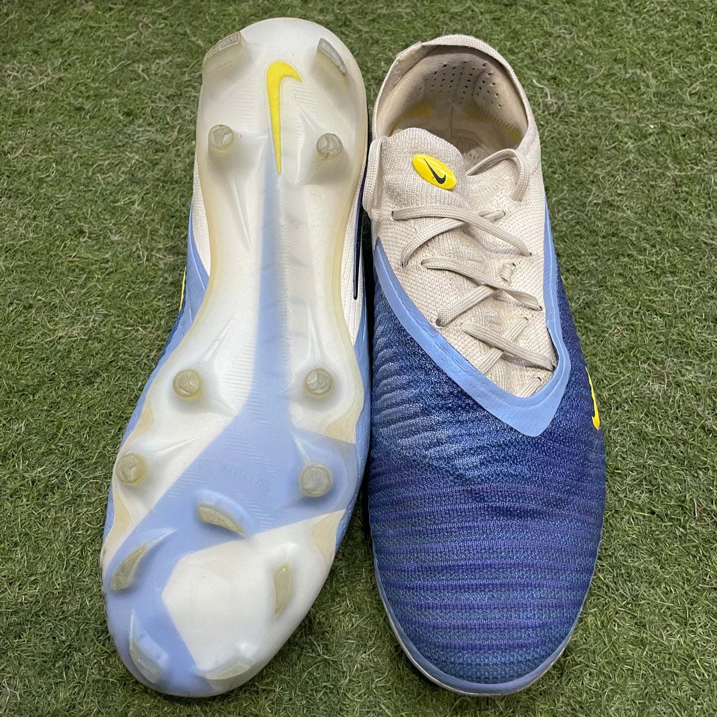 28.0 cm Used Goods中古スパイクPhantom 6 Low Elite FG LV8
