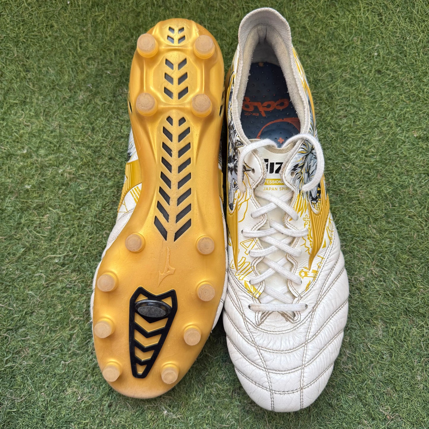 28.0 Used Goods中古スパイク Morelia Neo 3 SR4 Japan