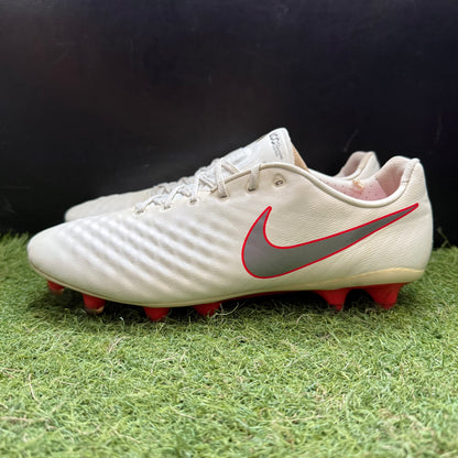 26.0 Used Goods中古スパイクMagista Opus 2 FG
