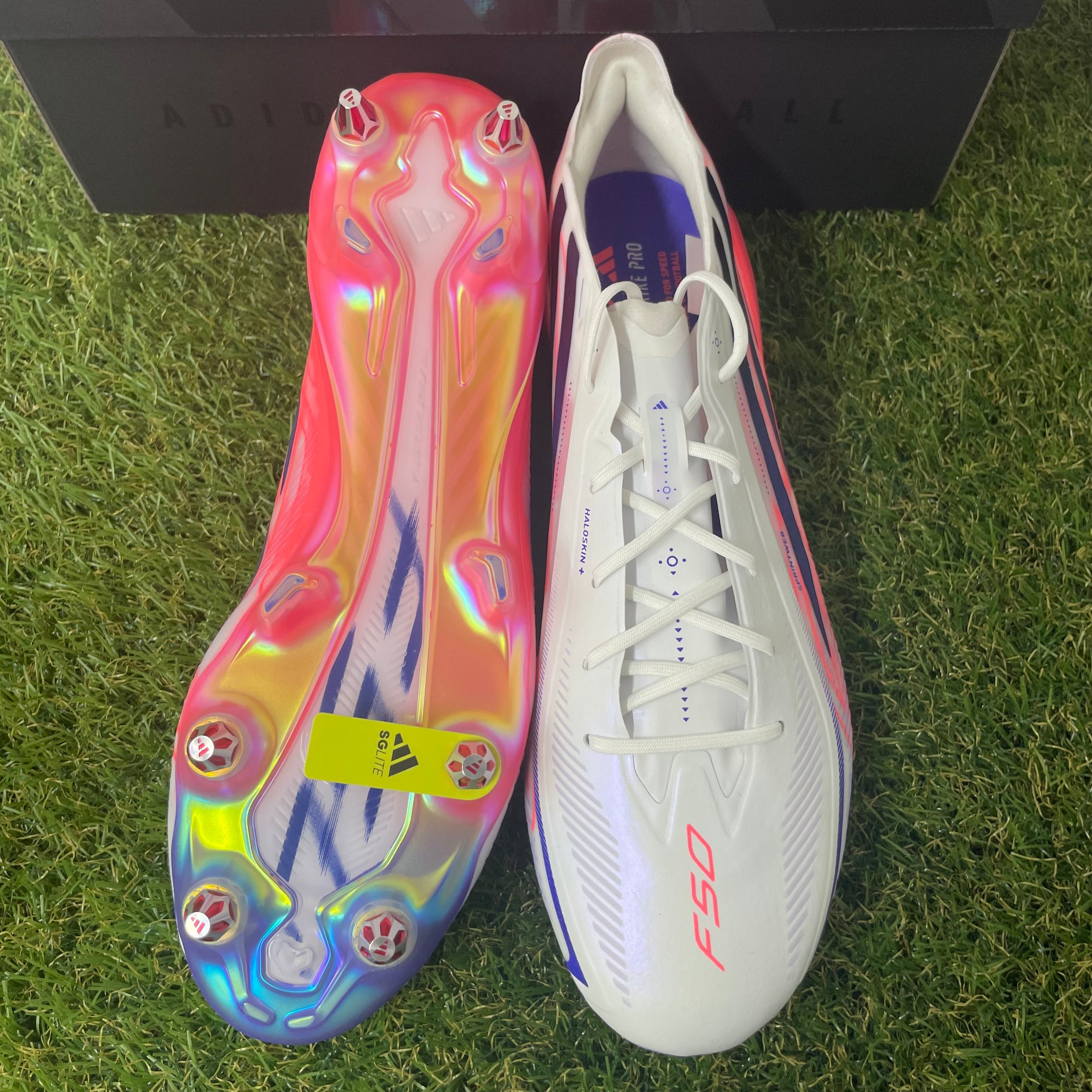 サッカースパイク3足まとめ売り サッカースパイク – 俺の足 サッカー用品セレクトショップ