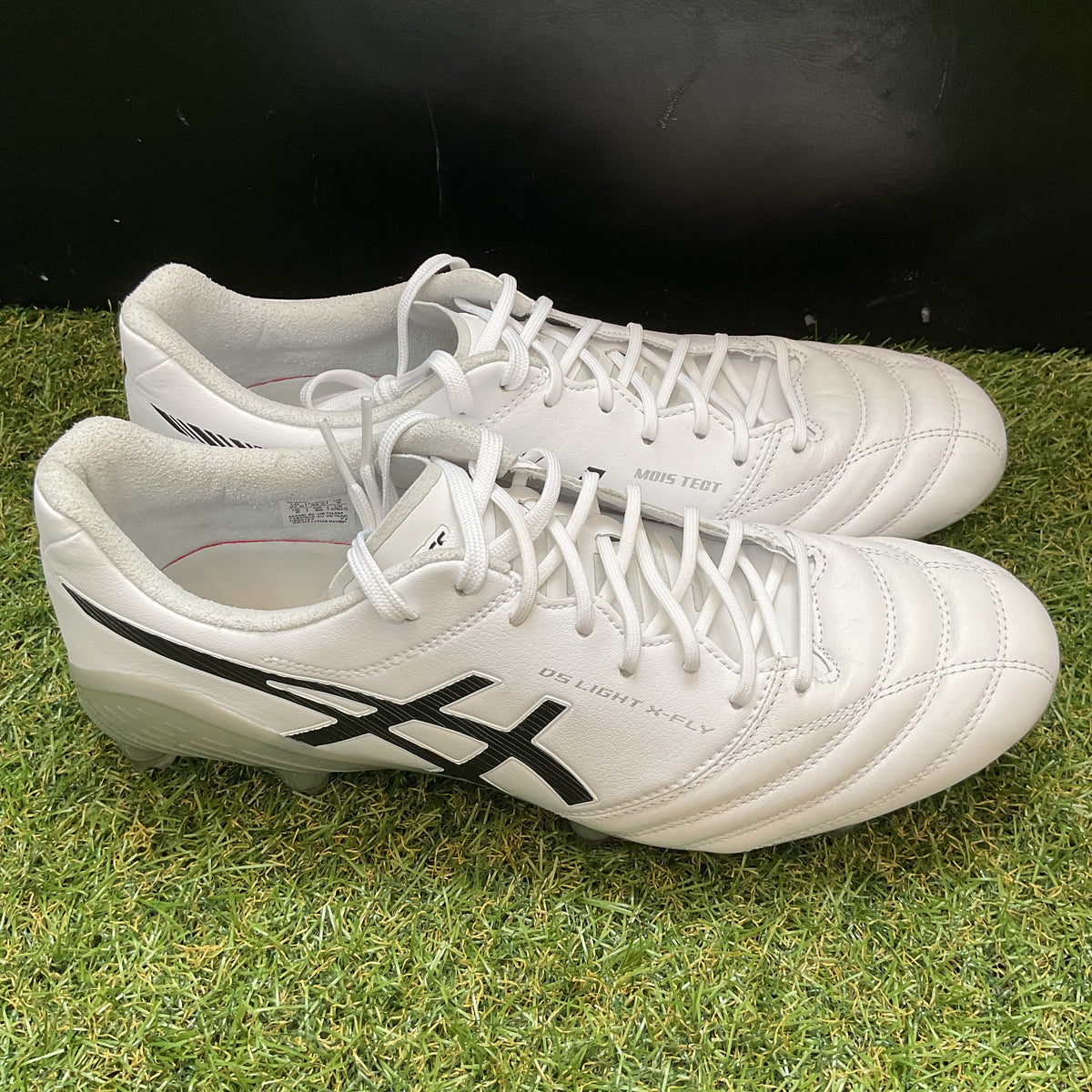 【箱無し】DS LIGHT X FLY 5 27.0 cm 1101A047