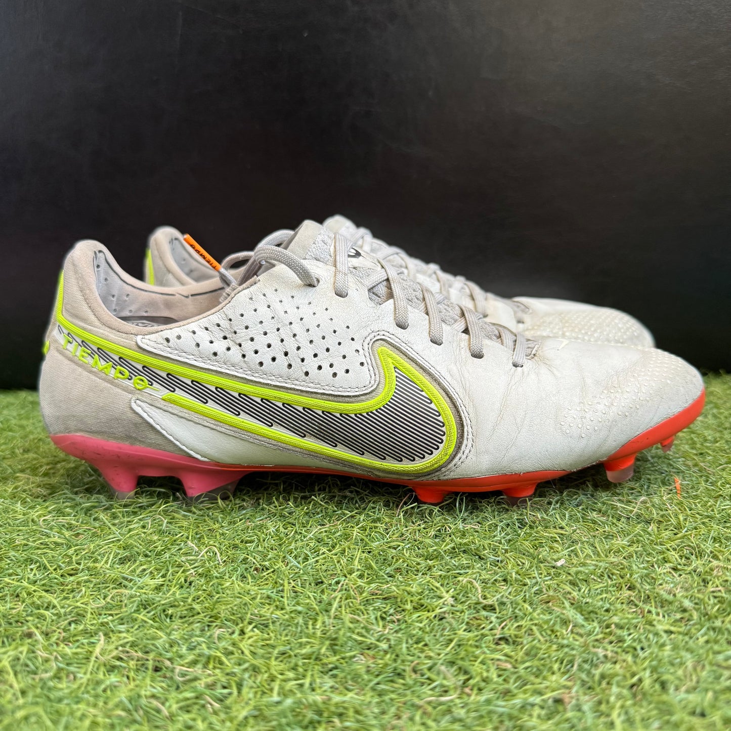 26.0 Used Goods中古スパイクTiempo Legend 9 FG ソール折れ