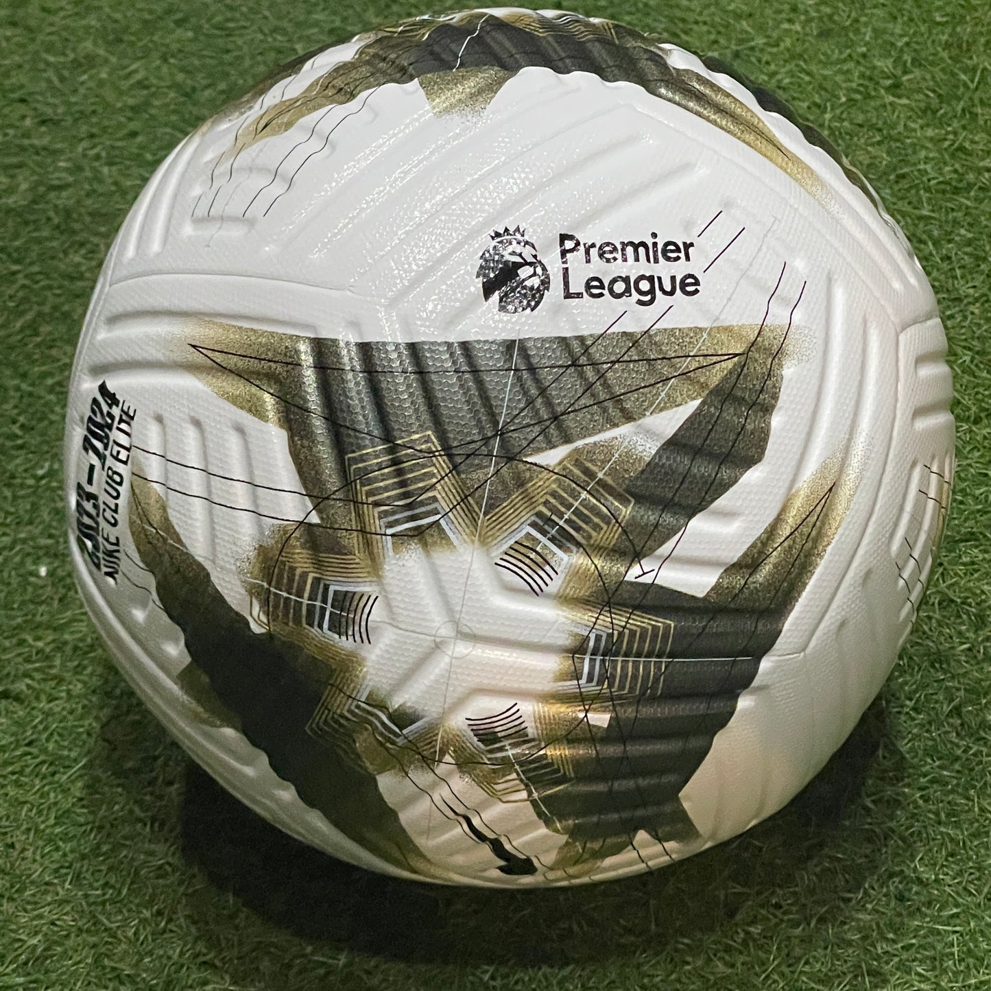 【日本未発売】Premier League Club Elite FQ4967 106 5号球