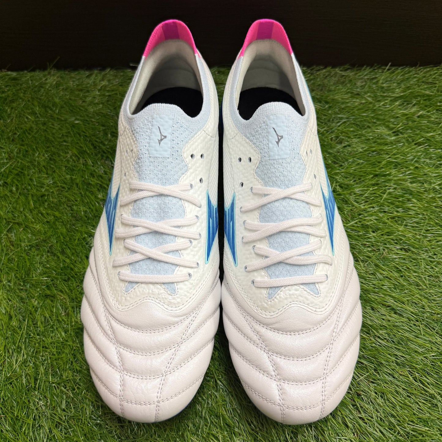 日本未発売 モレリアネオ4 β Elite AG P1GA254325