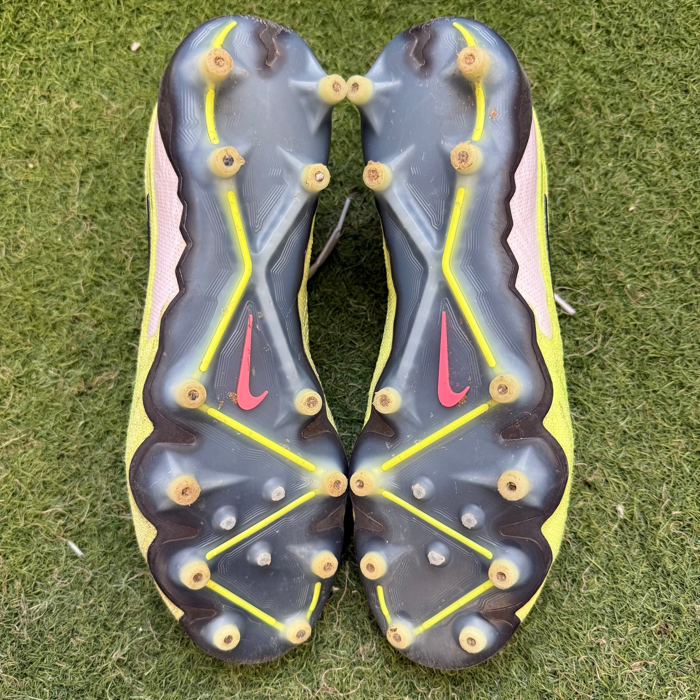 25.0 Used Goods中古スパイク Phantom GX Elite AG-PRO