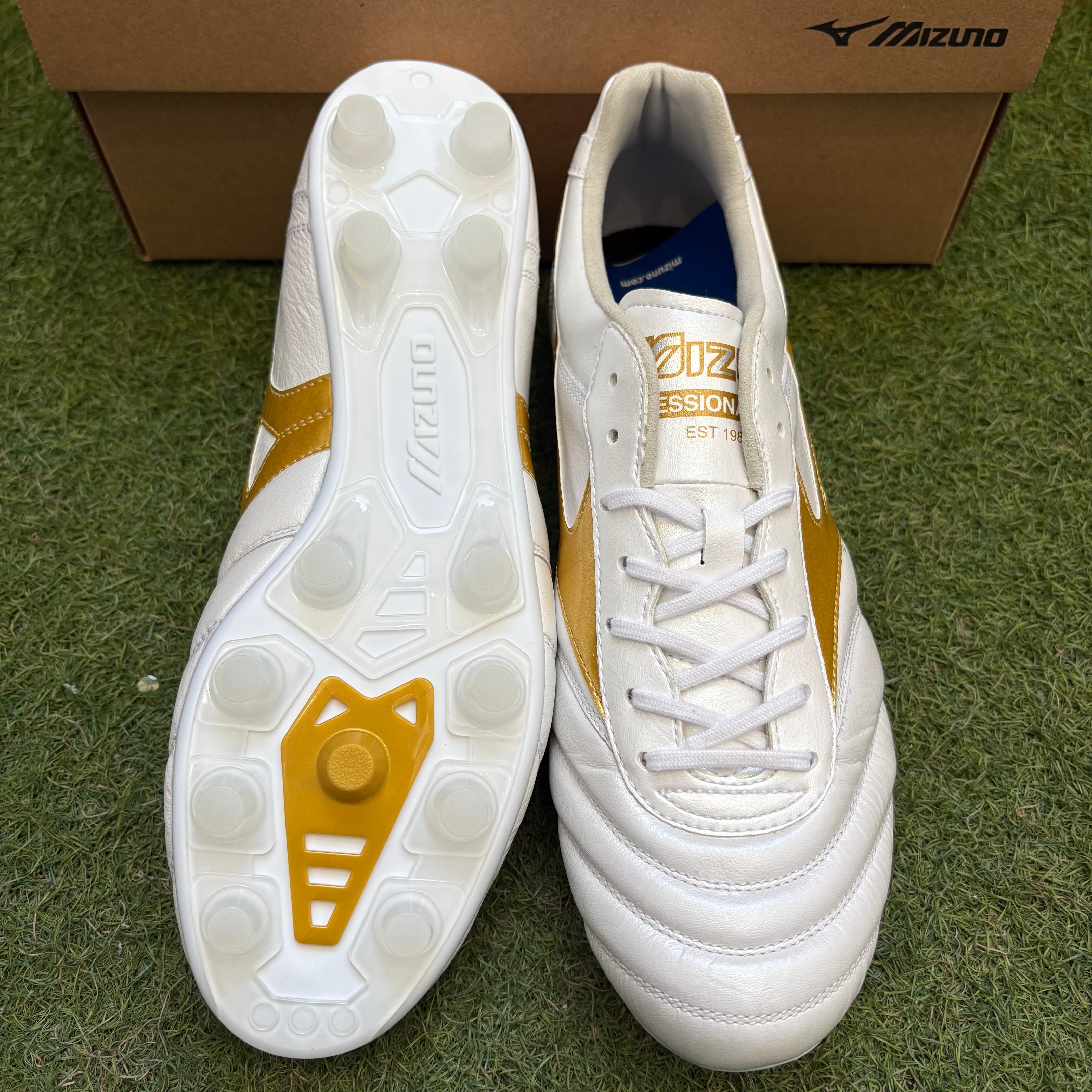 MIZUNO 全種類 – Page 2 – 俺の足 サッカー用品セレクトショップ
