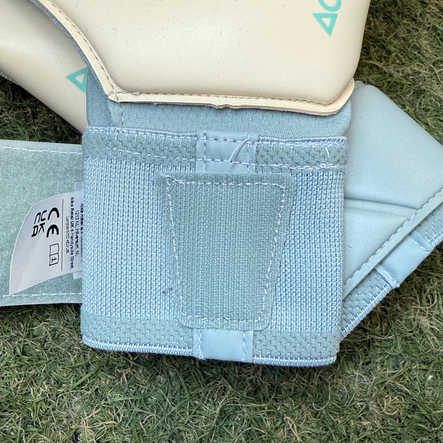 日本未発売 ヴェイパーグリップ３HQ0304 395 Vapor Grip 3