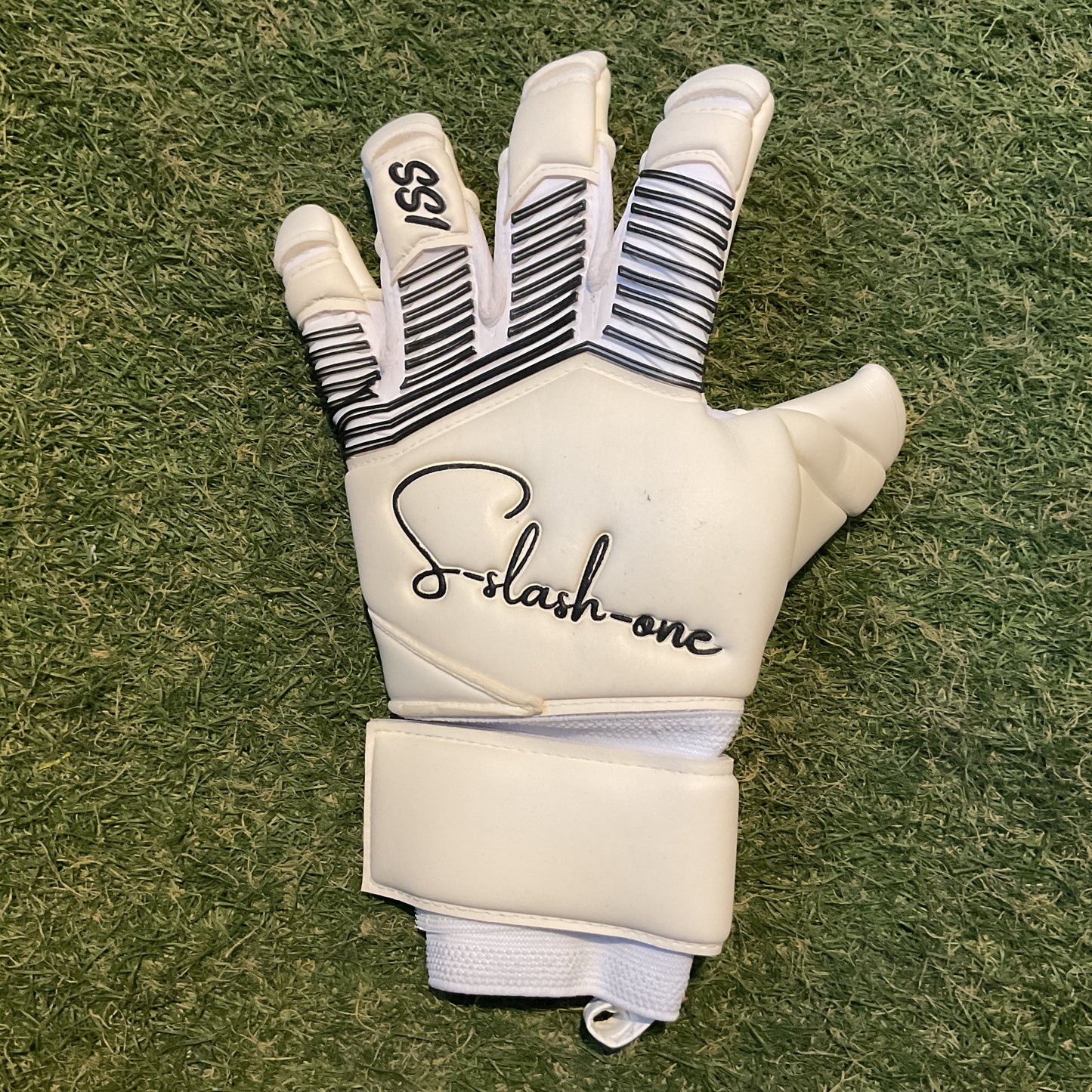 White×Black S/1 エススラッシュワン