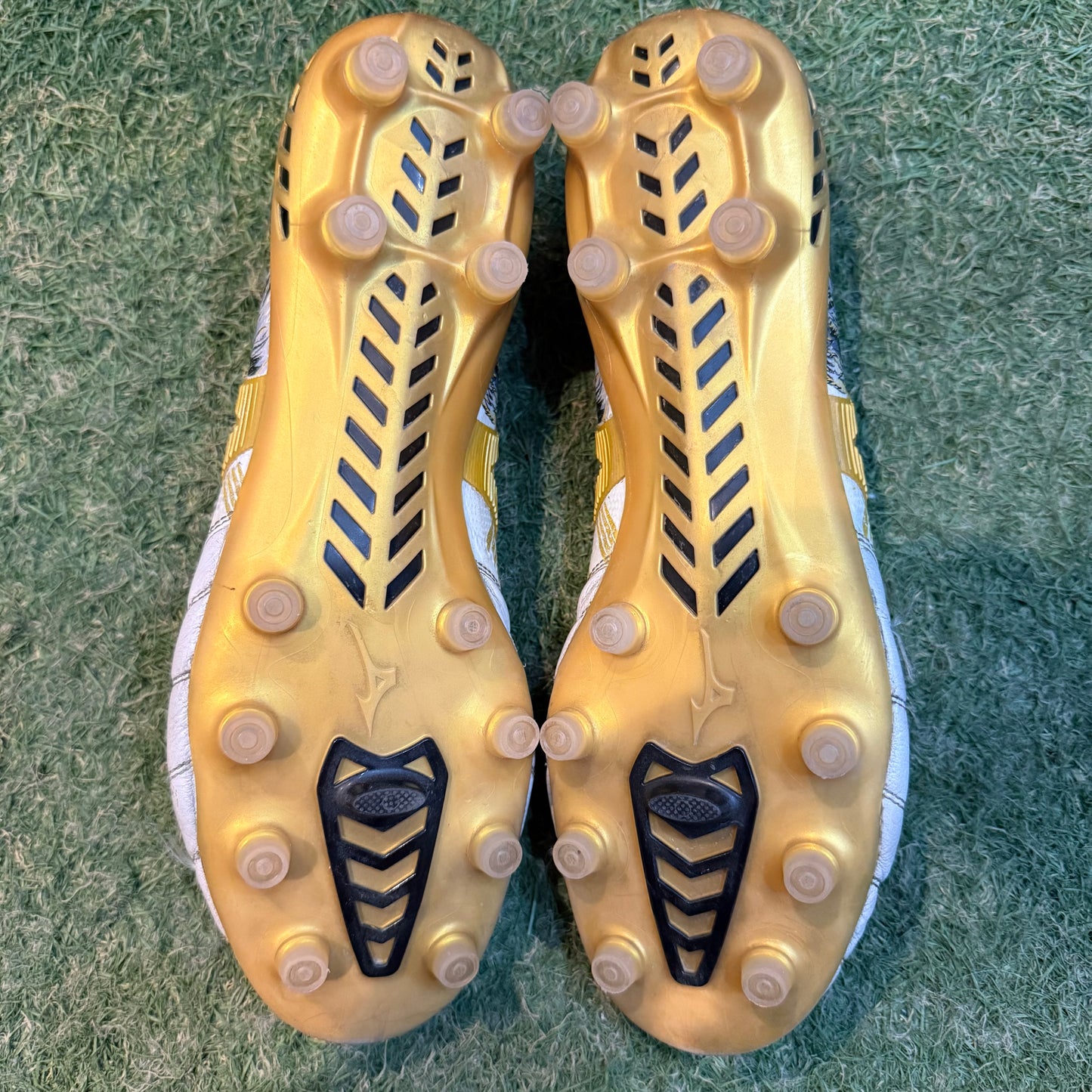 26.0 Used Goods中古スパイク Morelia Neo 3β SR4 Japan