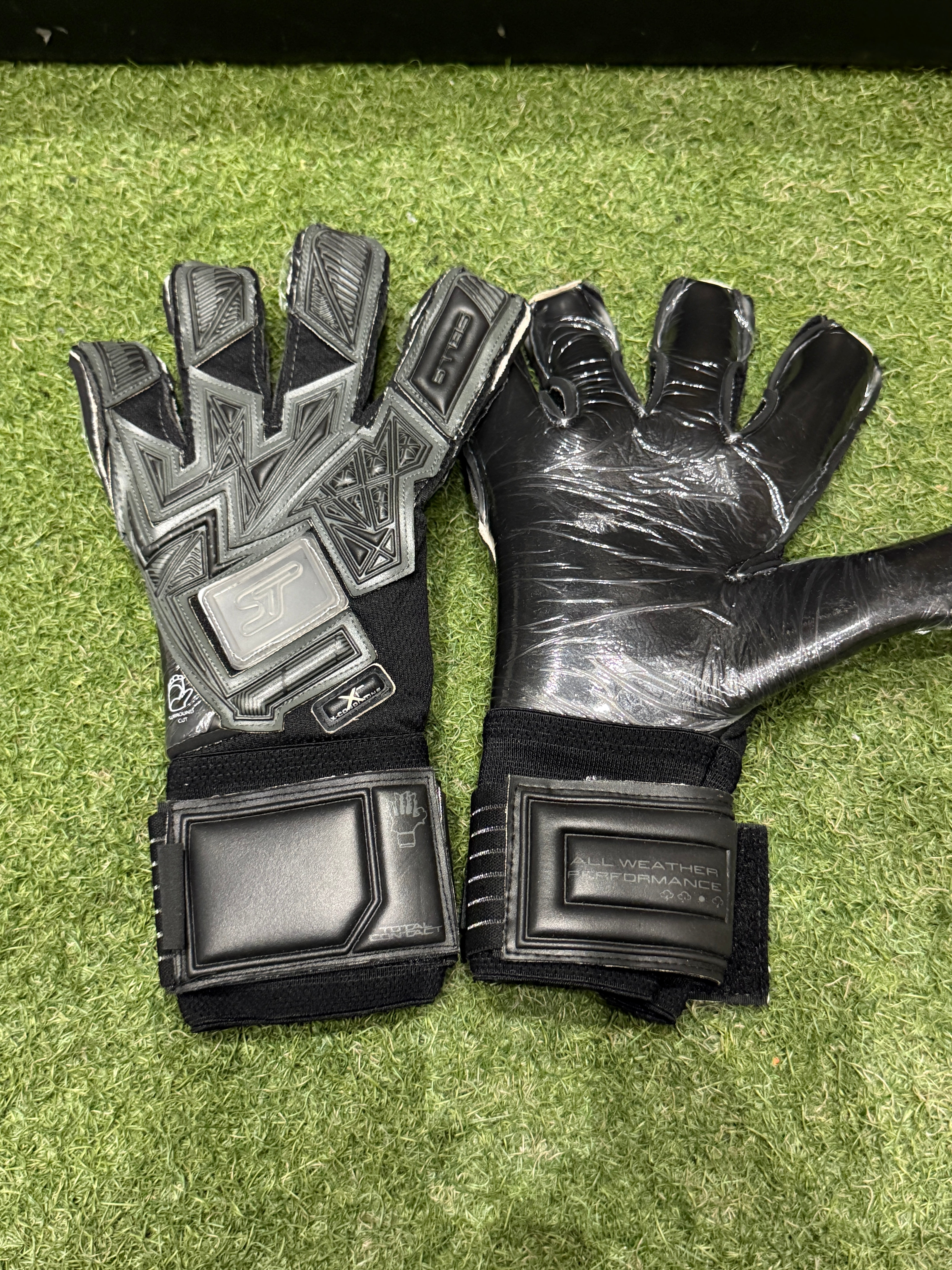 SELLS セルス – 俺の足 サッカー用品セレクトショップ