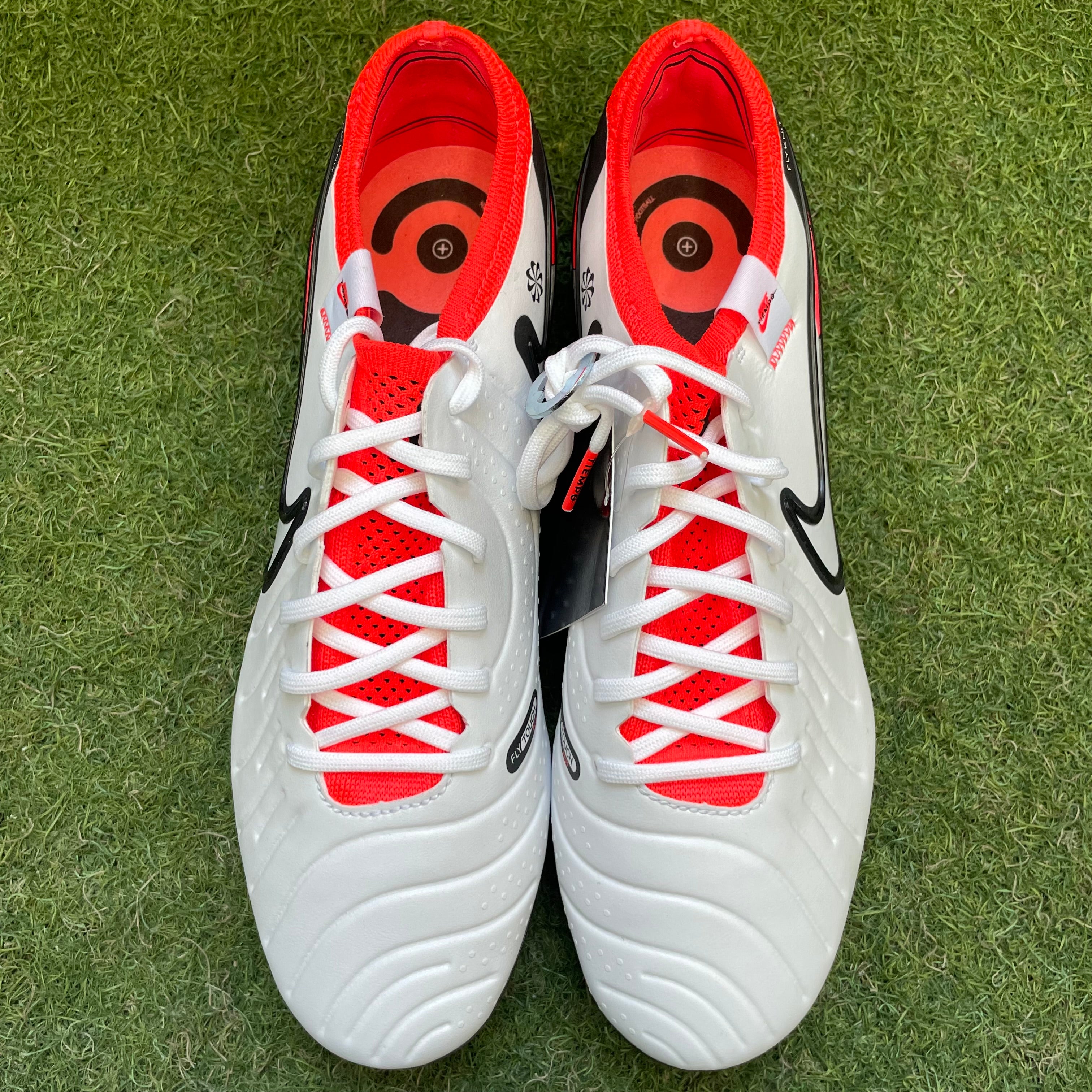 箱無し】Tiempo Legend 10 Elite SG-PRO P 27.0cm FN7283-100 – 俺の足
