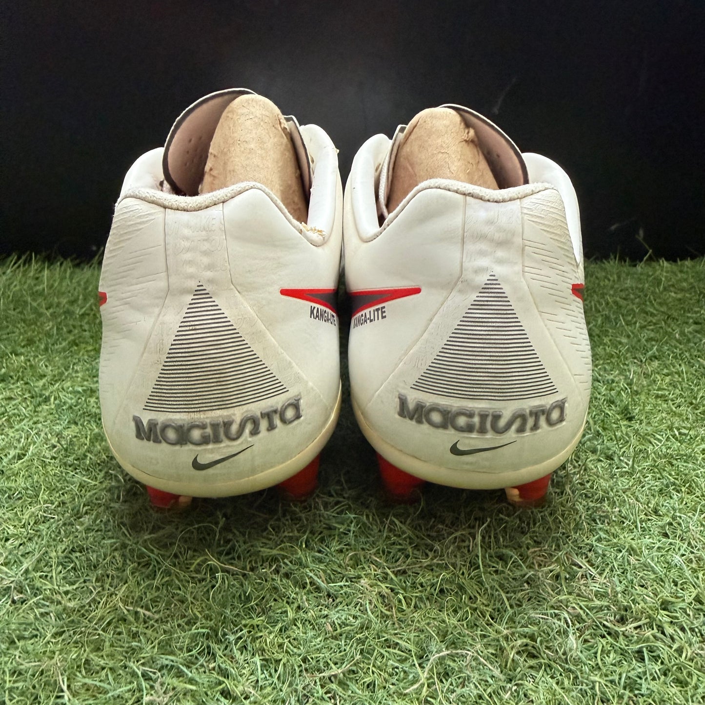 26.0 Used Goods中古スパイクMagista Opus 2 FG