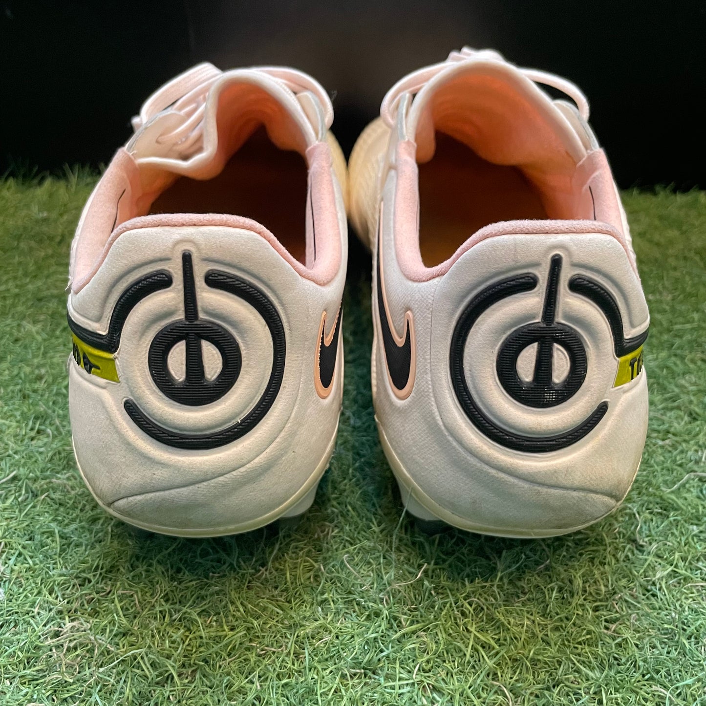 27.0 cm Used Goods中古スパイクTiempo Legend 9 Elite SGPRO