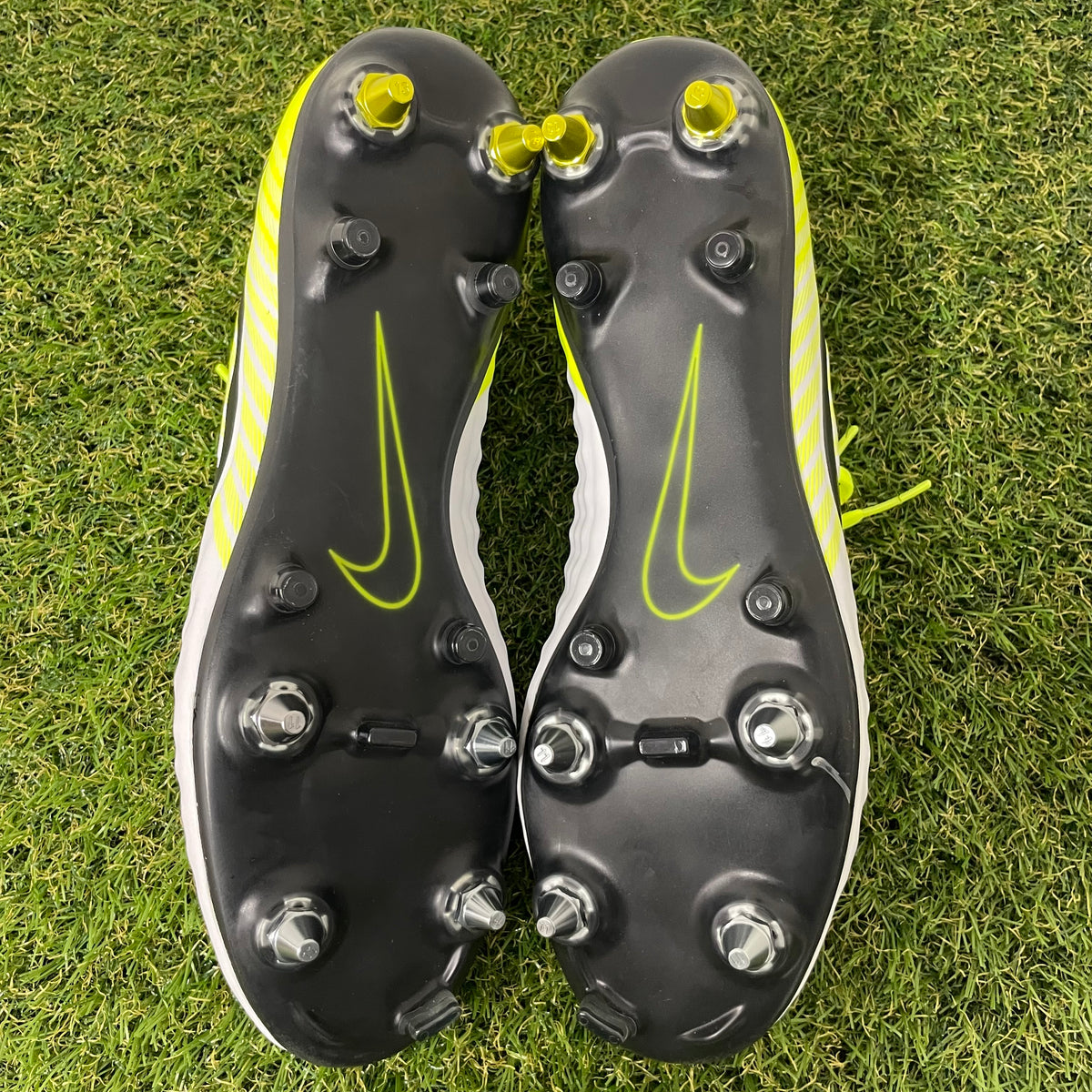 【箱無し】MAGISTA OPUS 2 SG-PRO ANTI CLOG 29.0 cm 889254 108