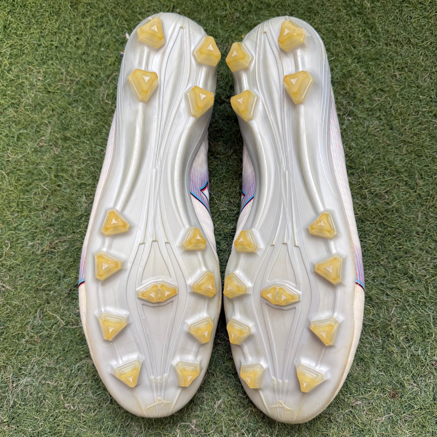 28.5 Used Goods MIZUNO ALPHA Pro